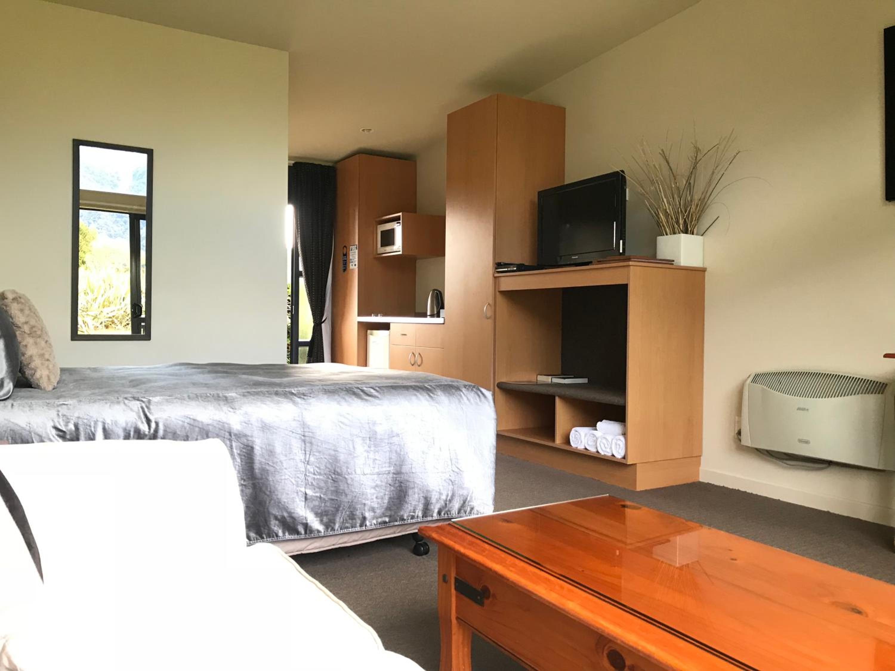 Premier Mountain View Spa - Photo 13
