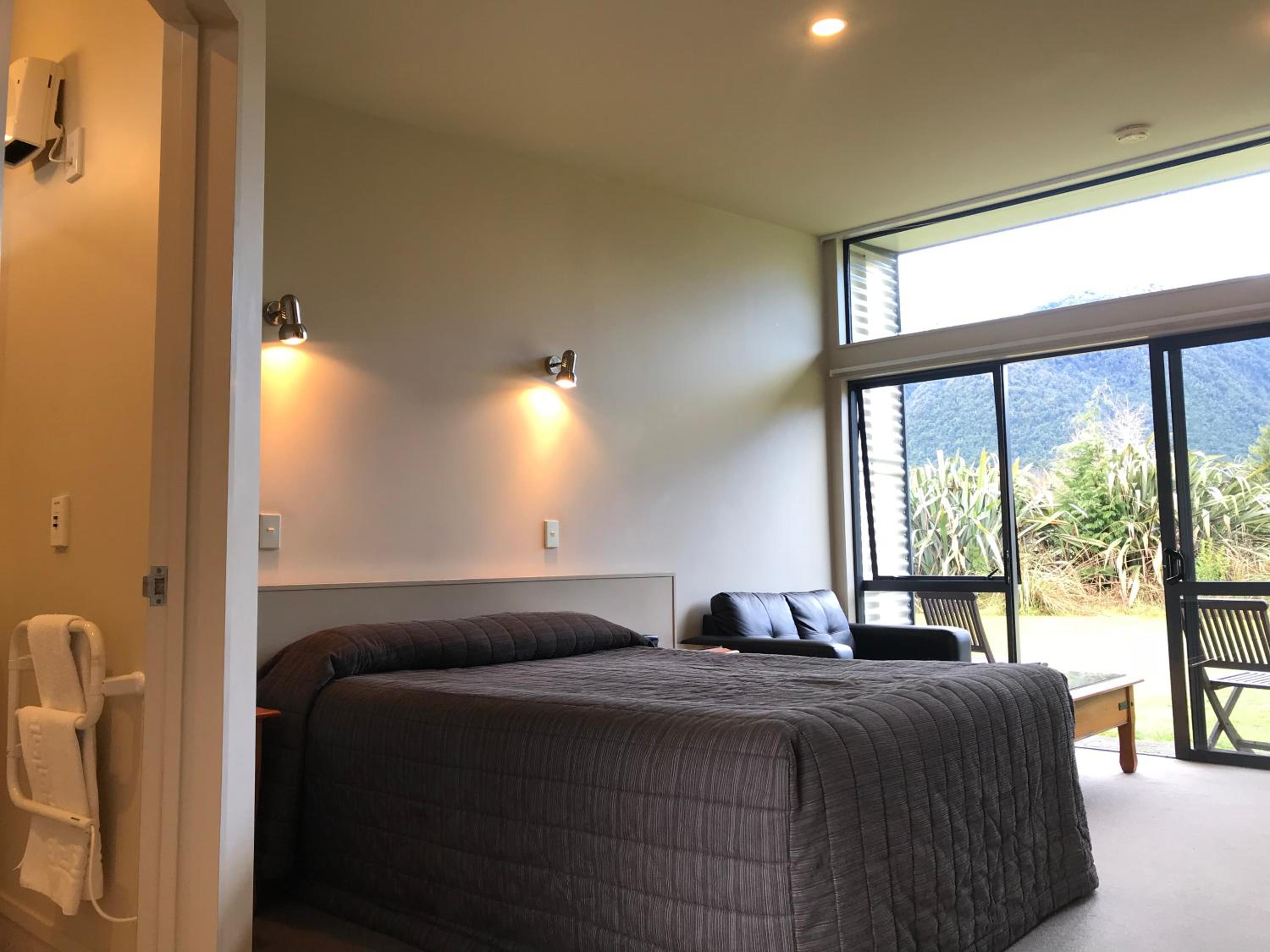 Executive Double Room - Photo 8