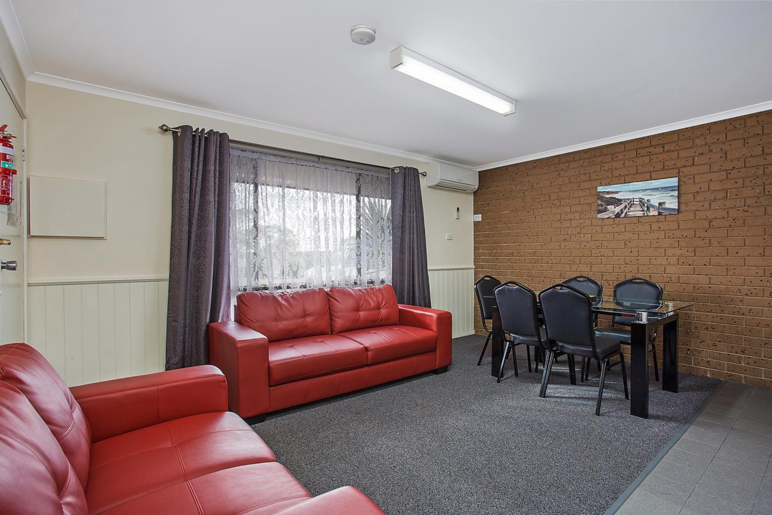 Superior Two Bedroom Family Unit – sleeps 7 photo 1