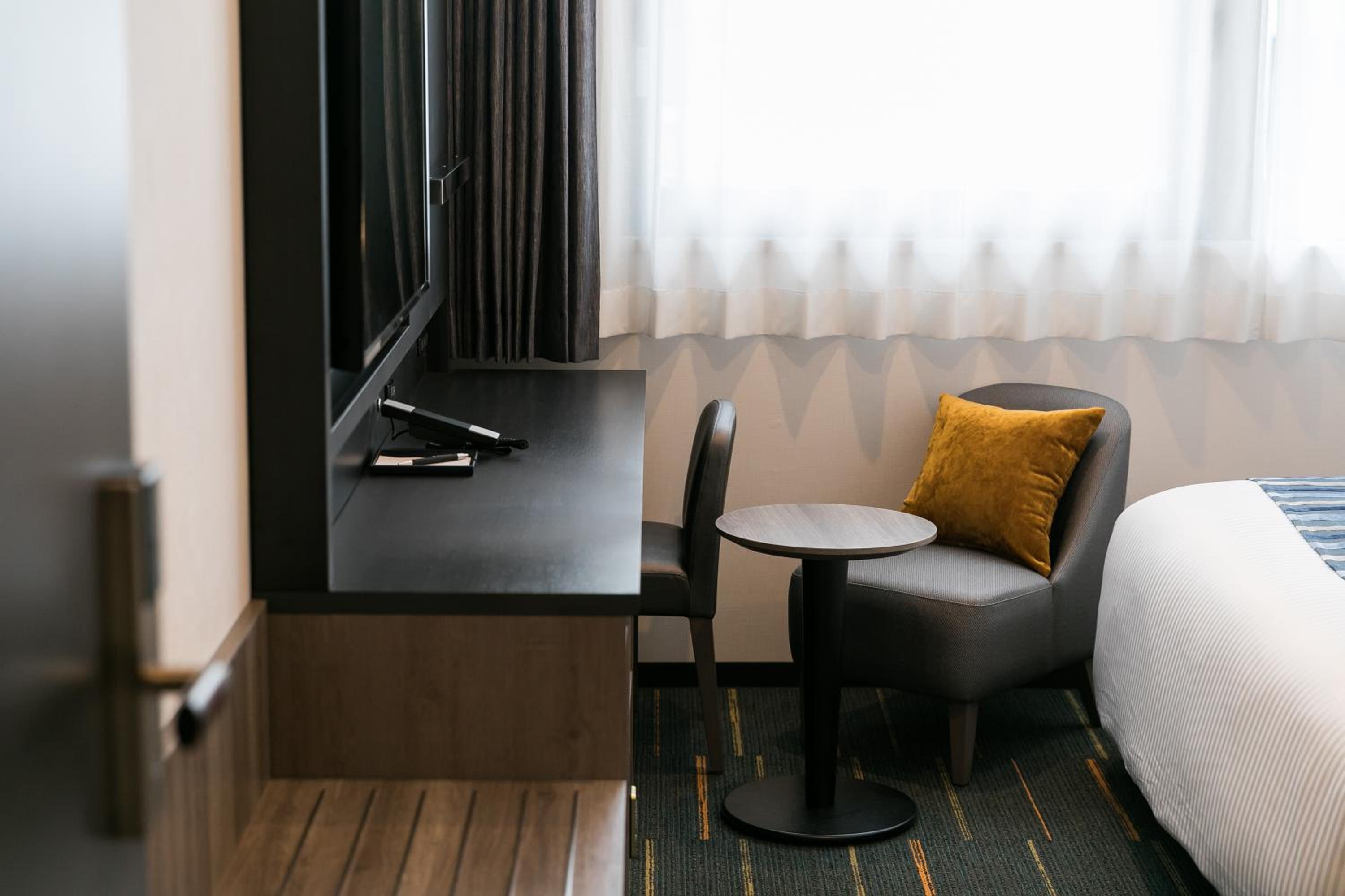 Standard King Room photo 3