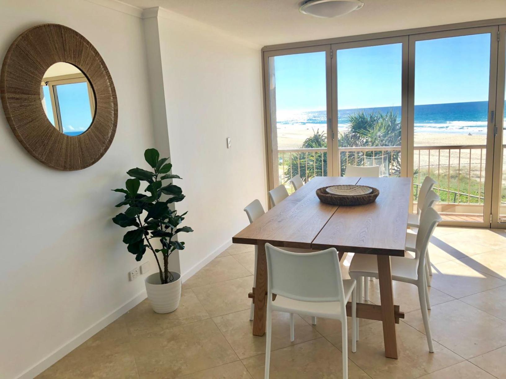 Three-Bedroom Apartment - Beachfront - Non Smoking thumbnail 5