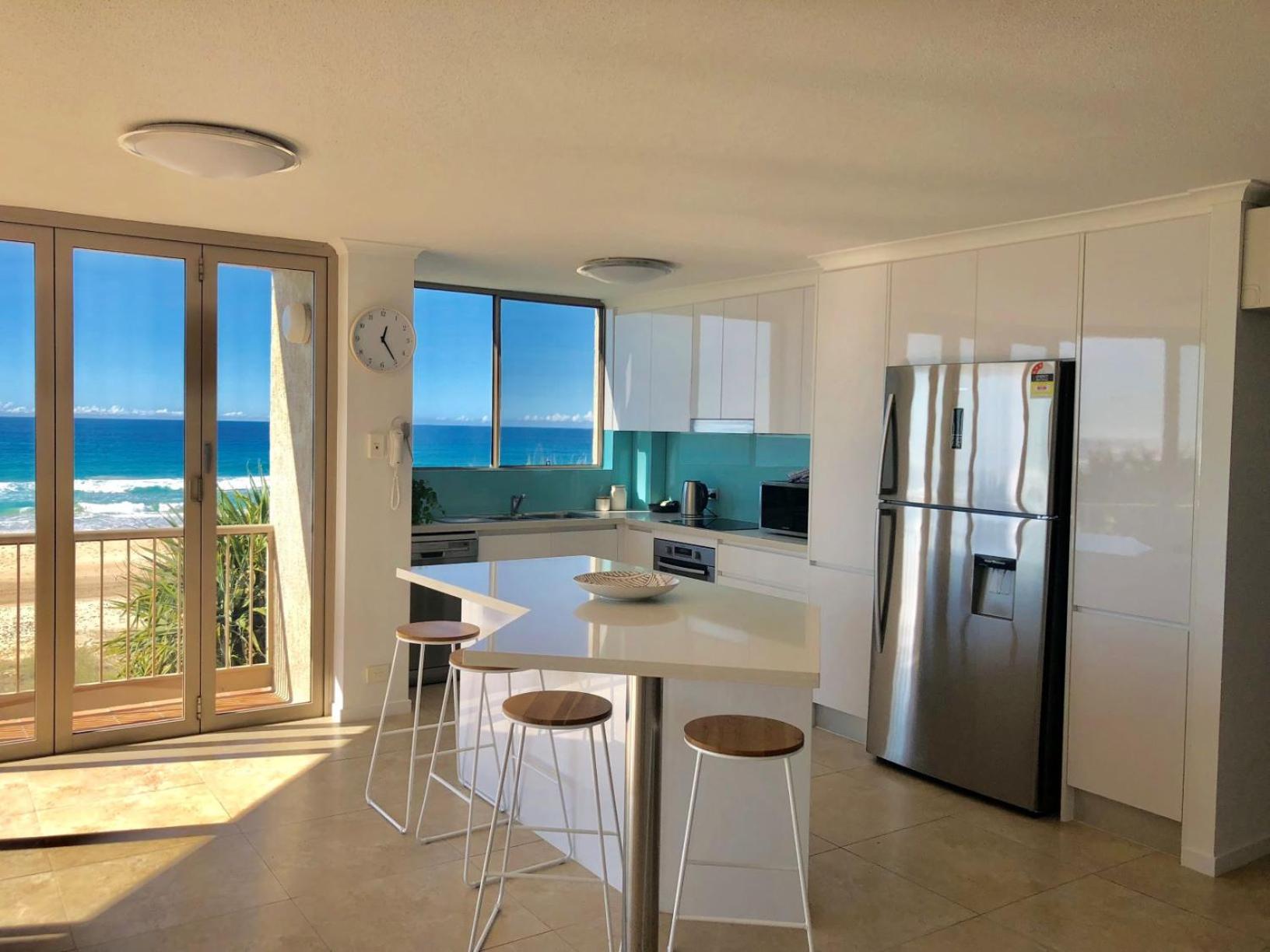 Three-Bedroom Apartment - Beachfront - Non Smoking