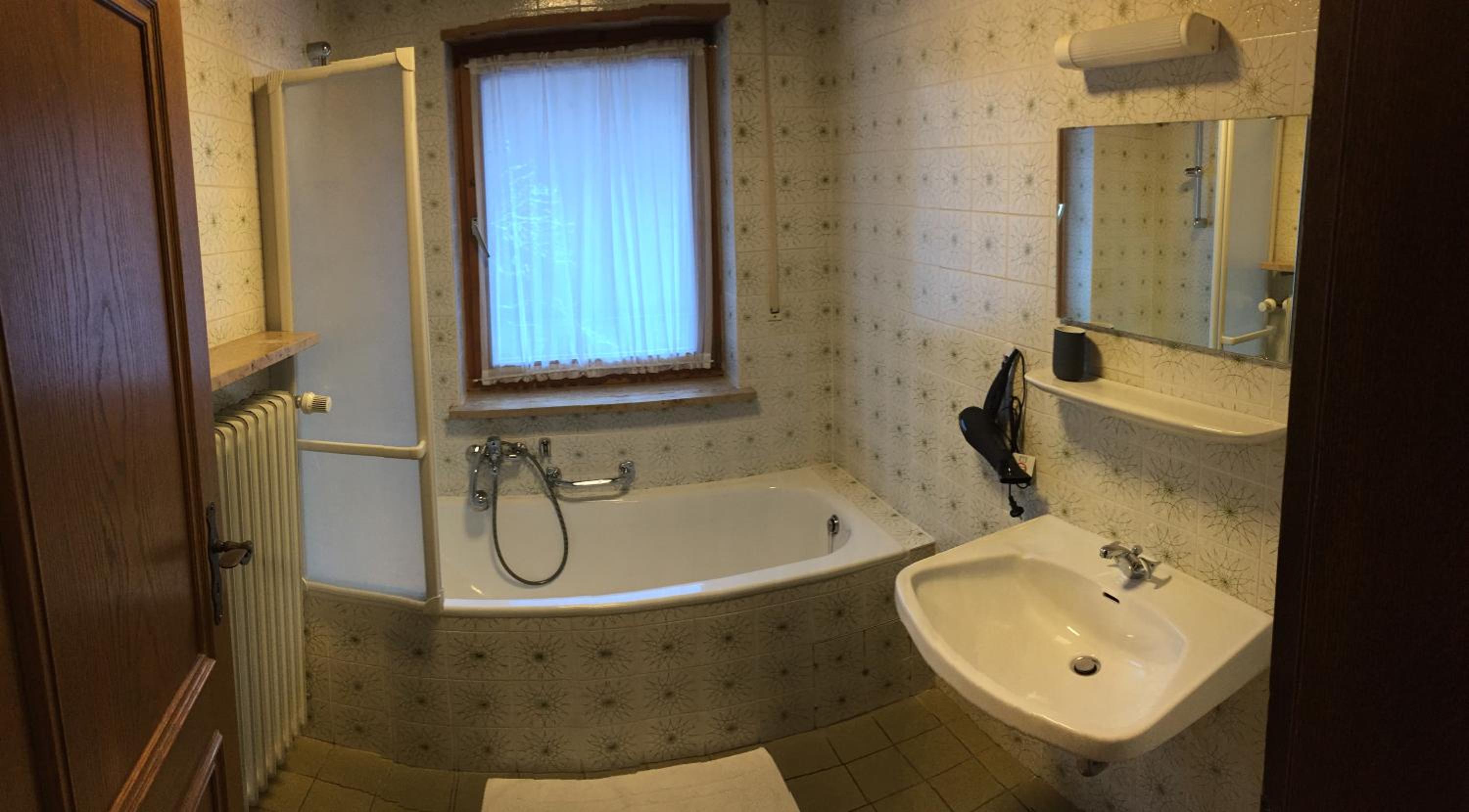 Apartment - Ground Floor photo 2
