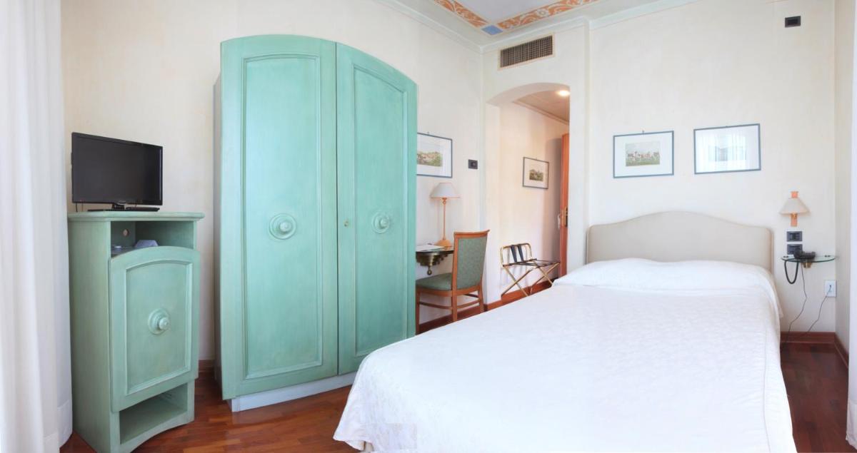 Large Single Room photo 3