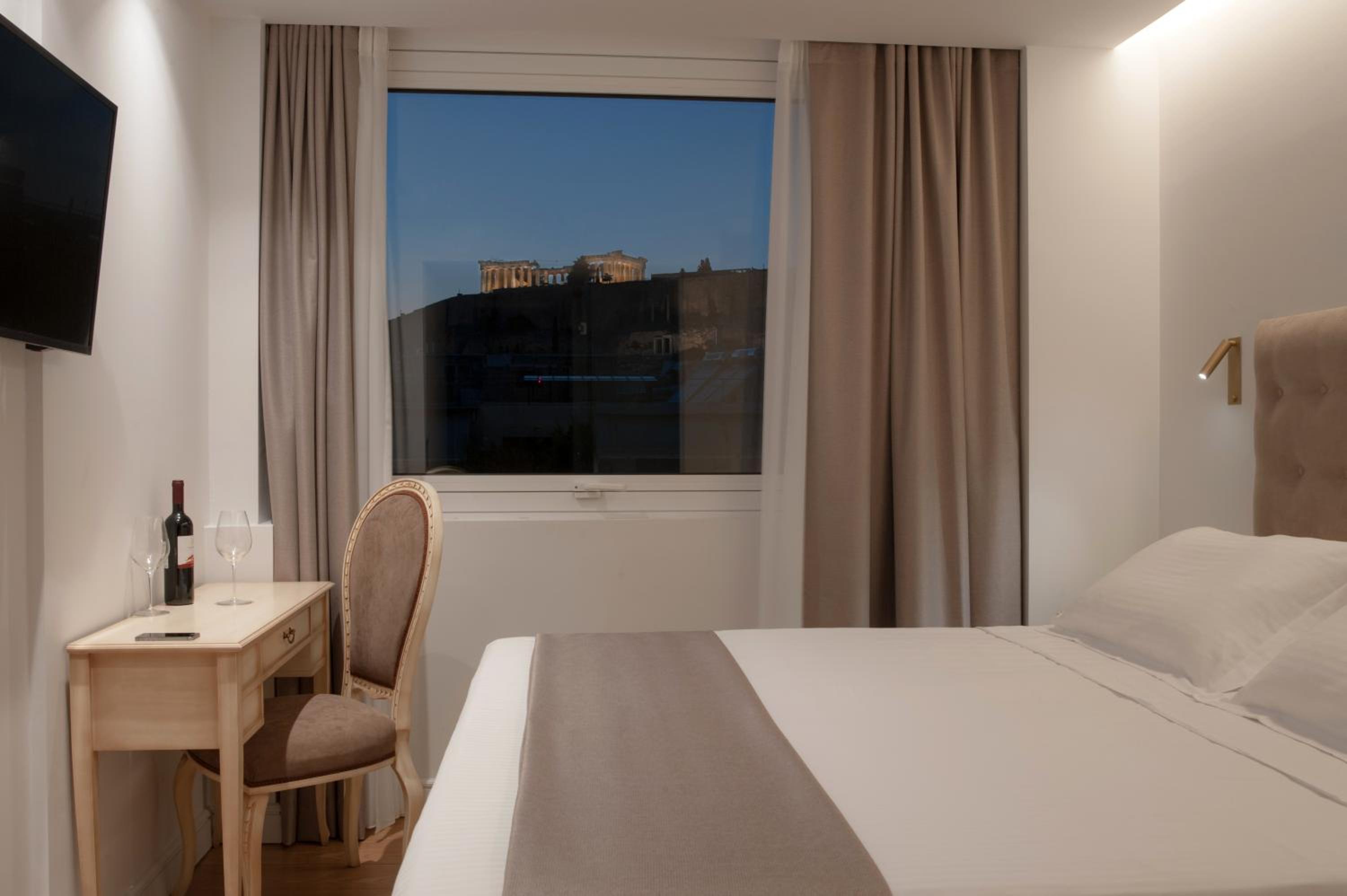 Superior with Acropolis View photo 2