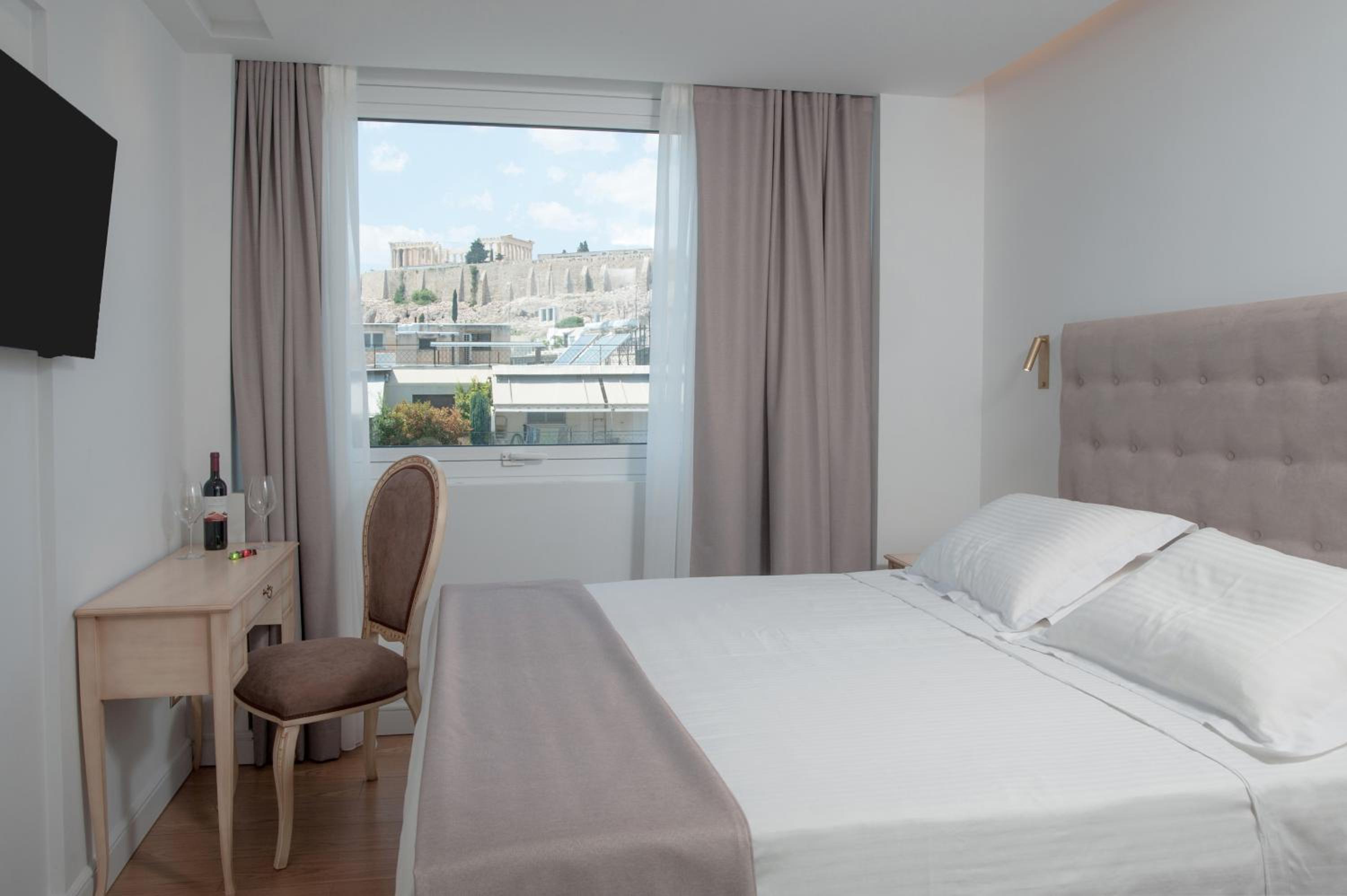 Superior with Acropolis View photo 1