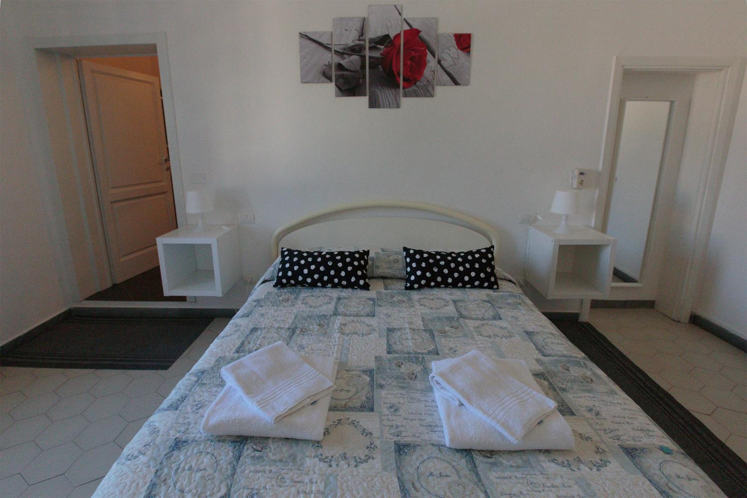 Double Room with Private Bathroom - Photo 1