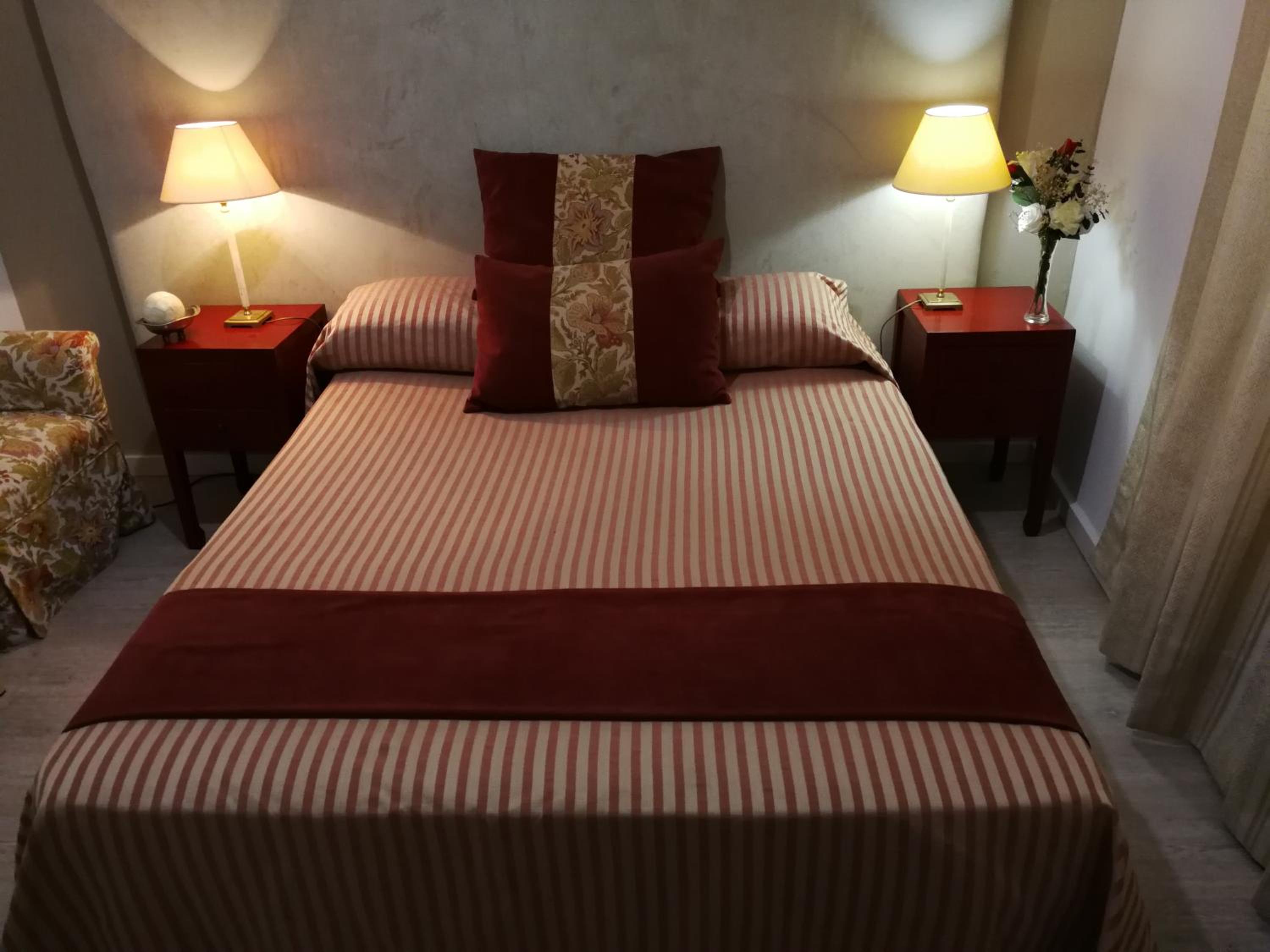 Double or Twin Room - Photo 11