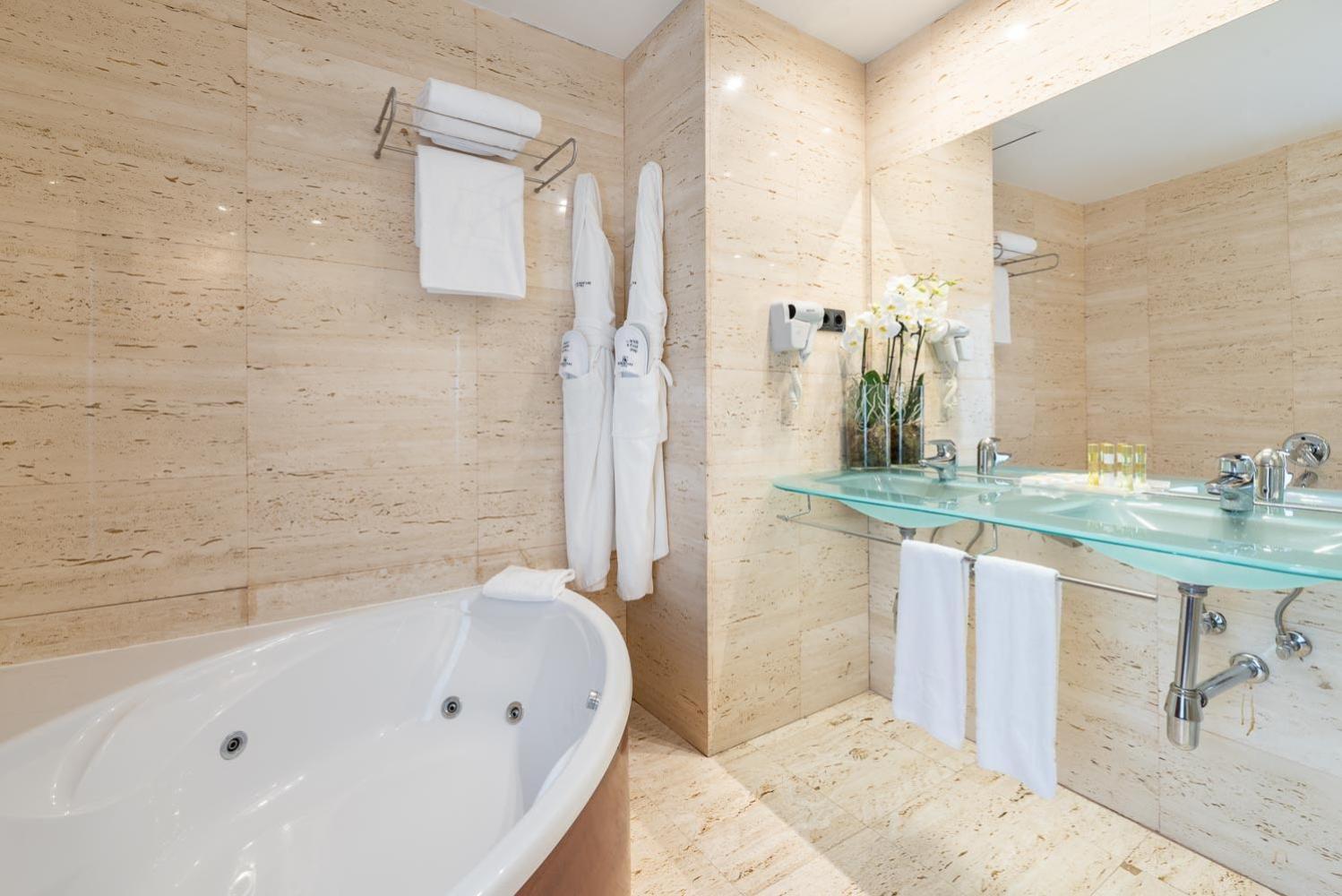 Premium Superior Room with Sea View photo 2