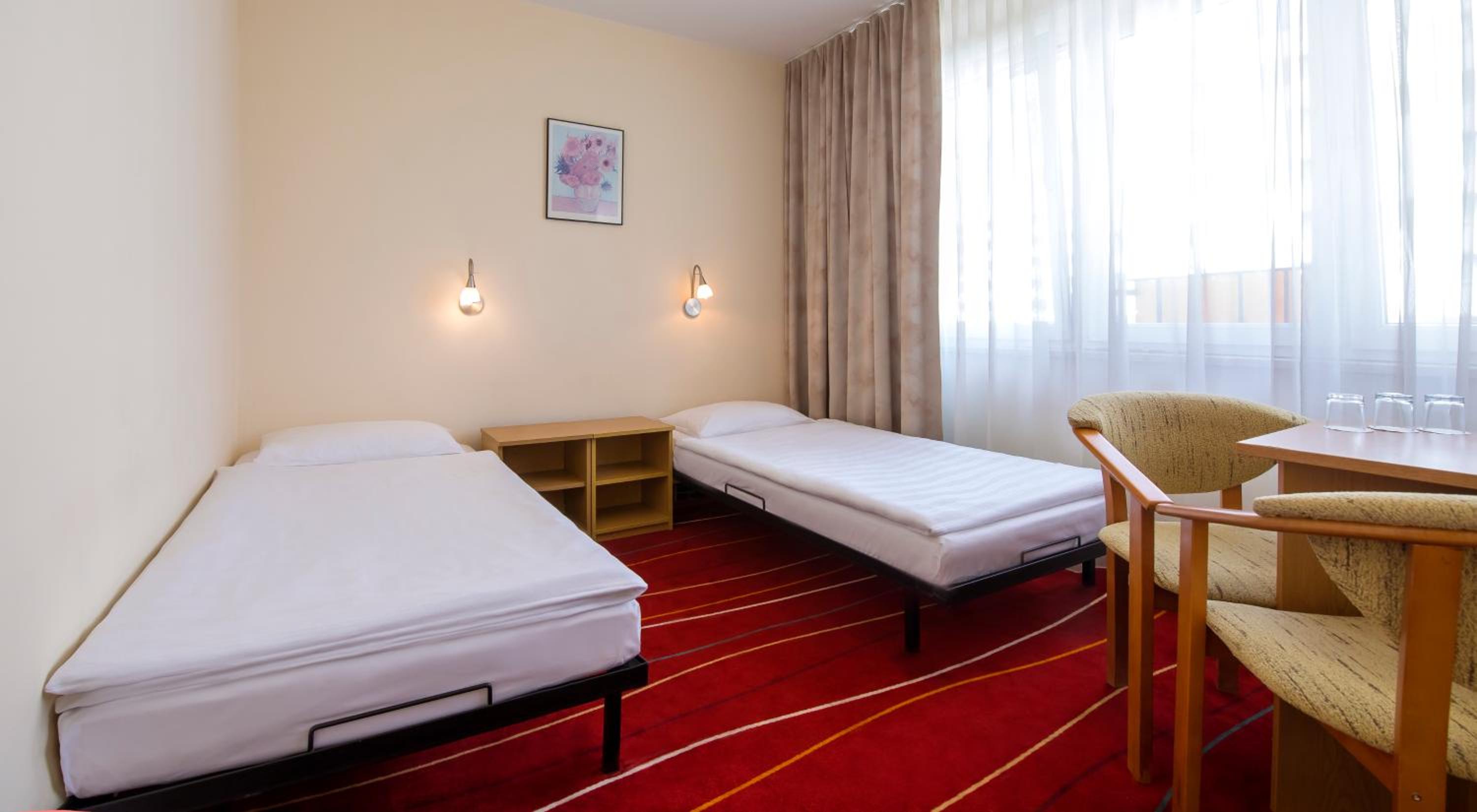 Triple Room (2 Adults) - Photo 5