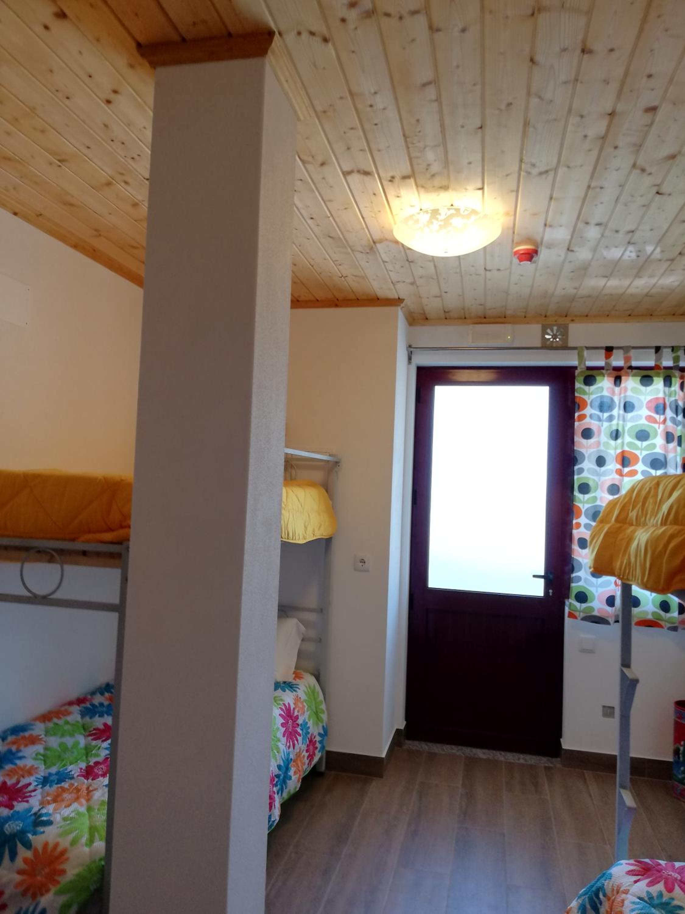 Quadruple Room with Private Bathroom - Photo 1