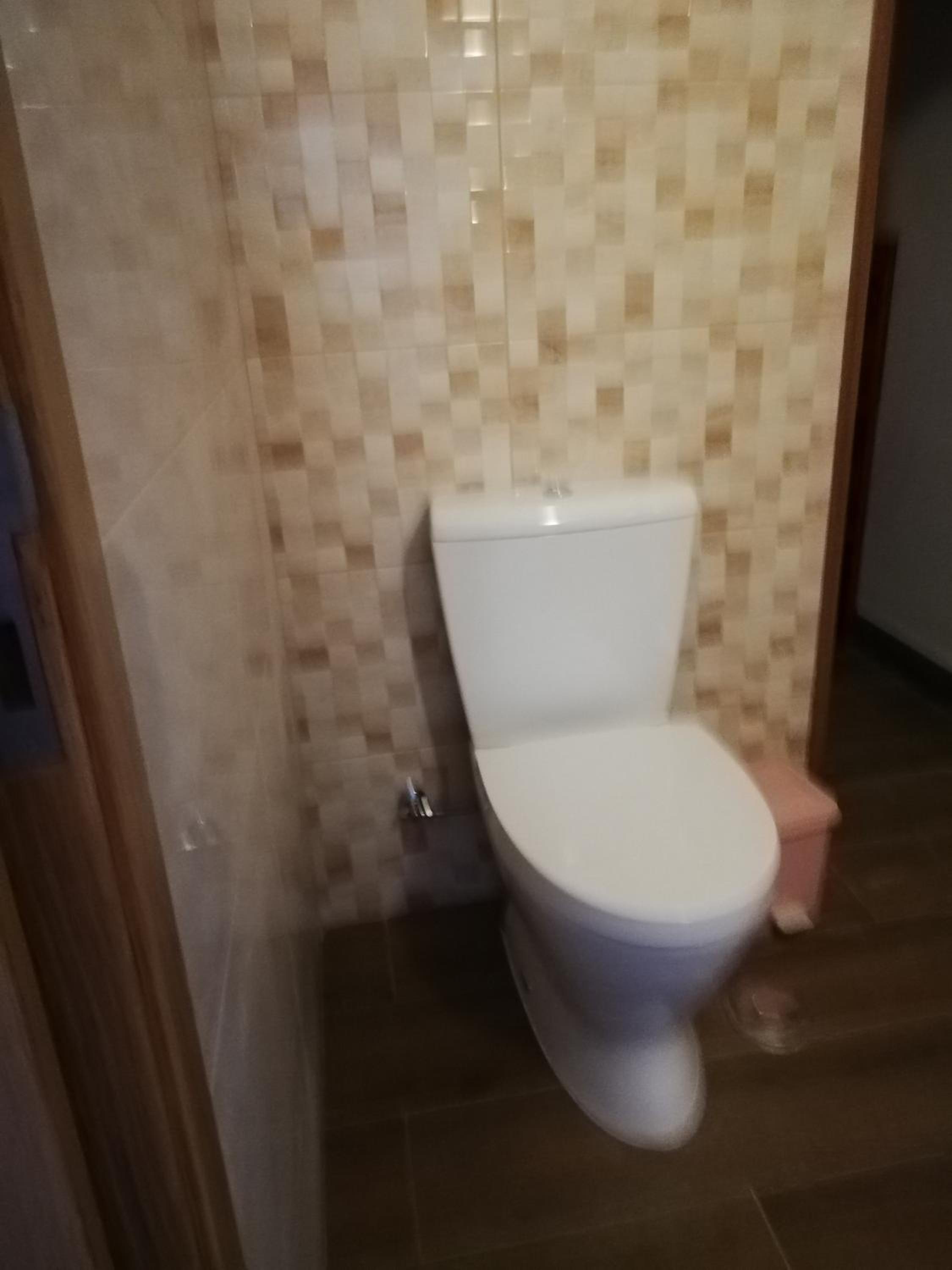 Quadruple Room with Private Bathroom - Photo 19