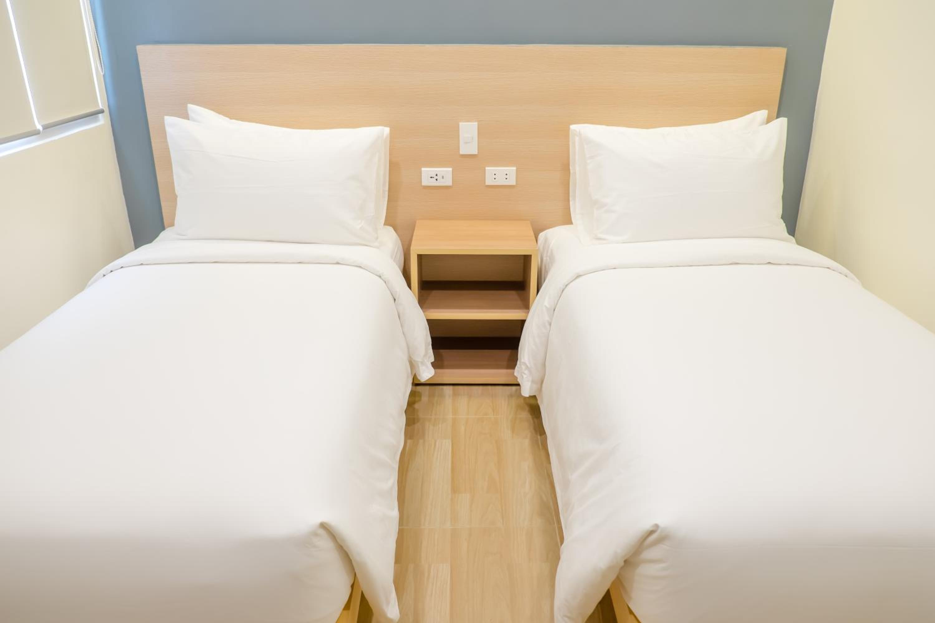 Deluxe Twin Room - Photo 3