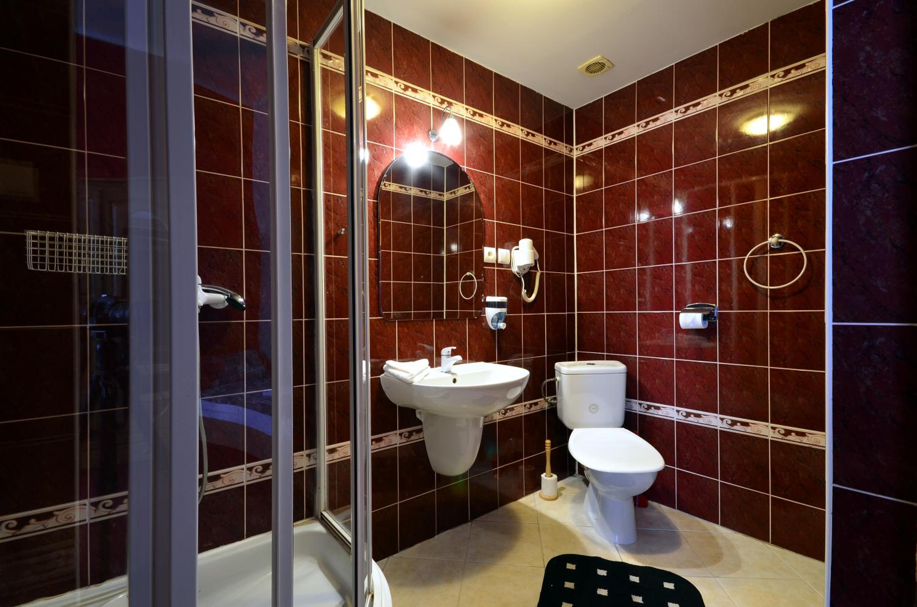 Small Double Room - Photo 2