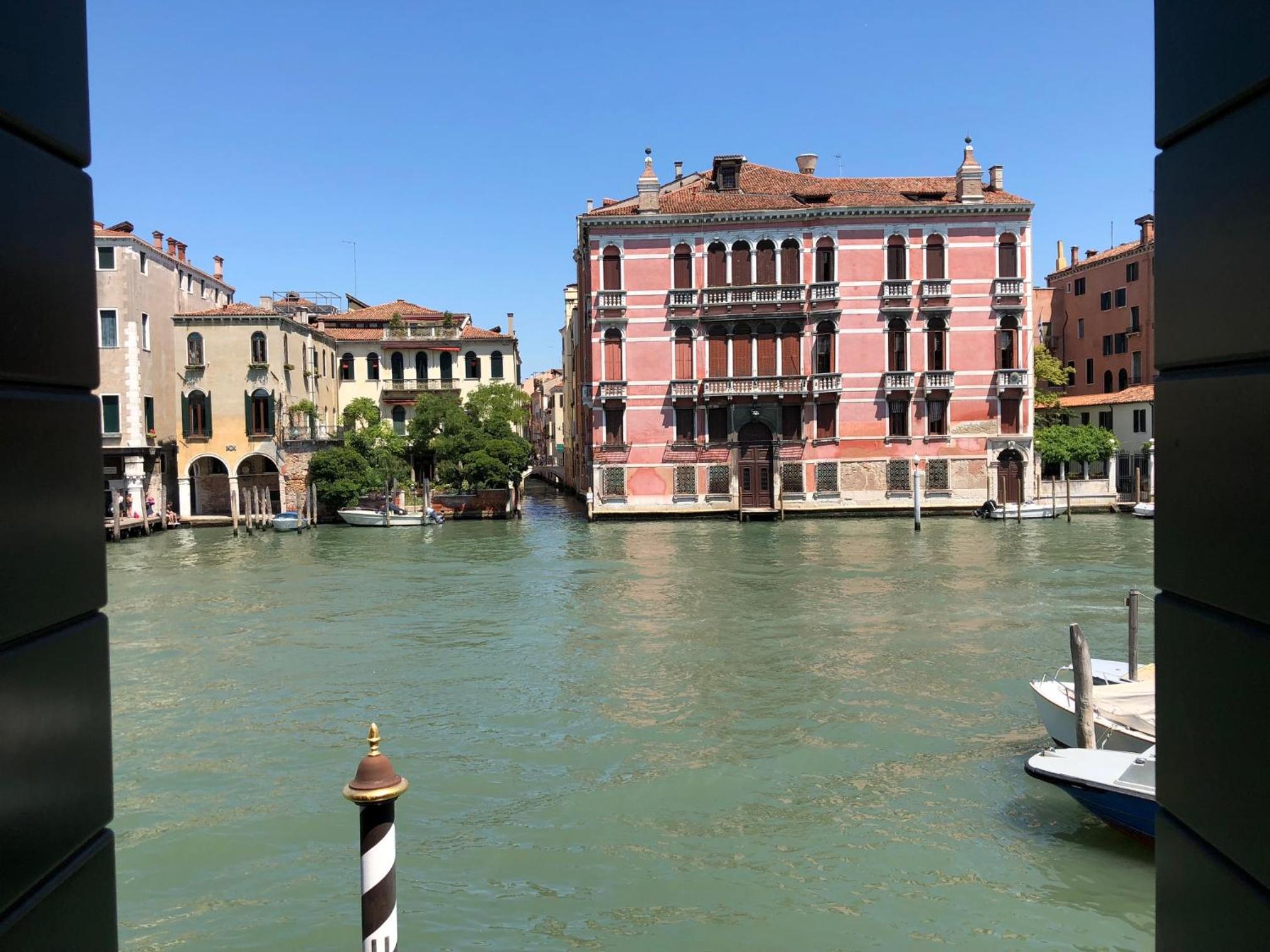Deluxe Double Room - Grand Canal View photo 3