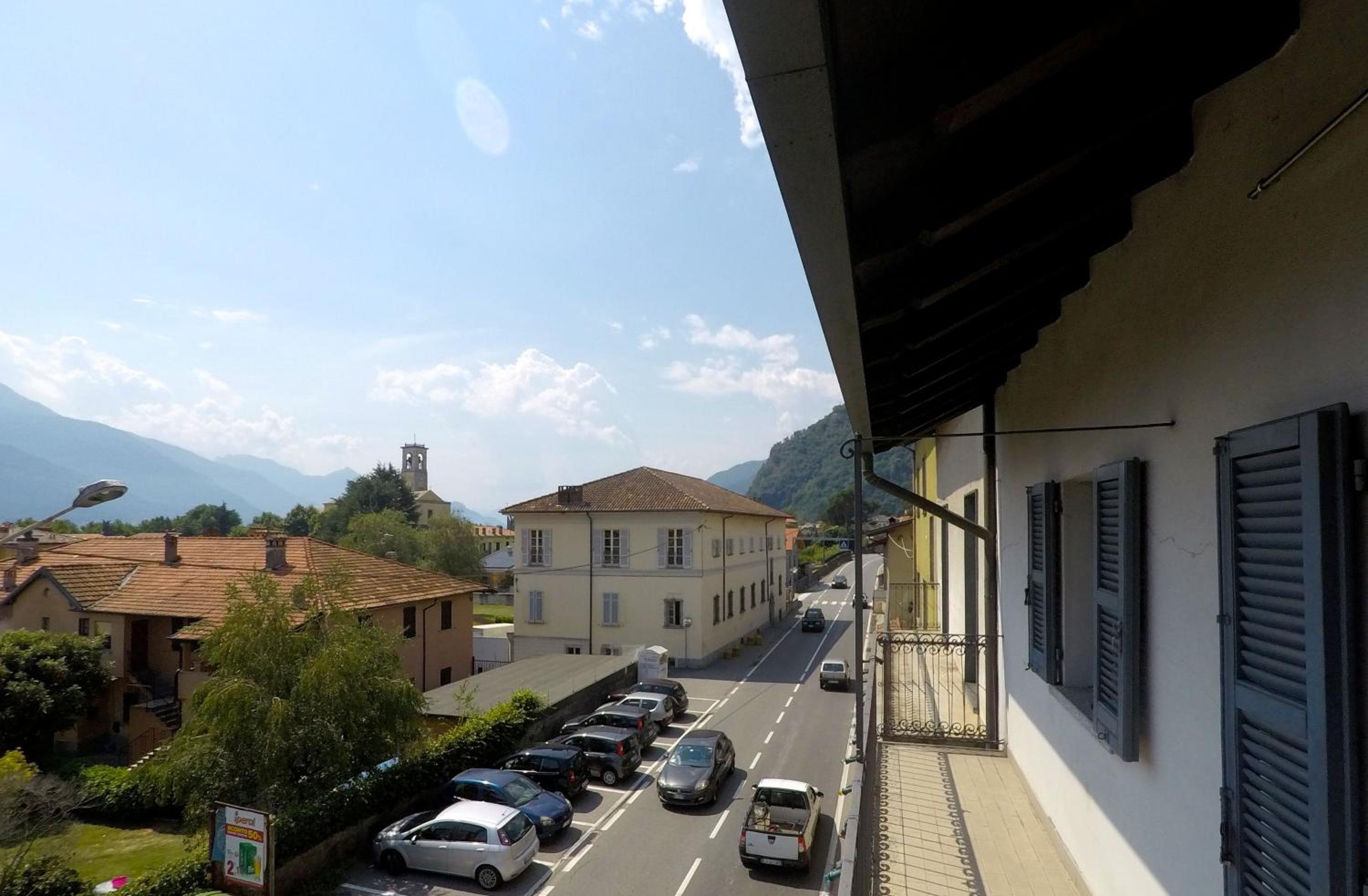 Apartment with Lake View photo 2