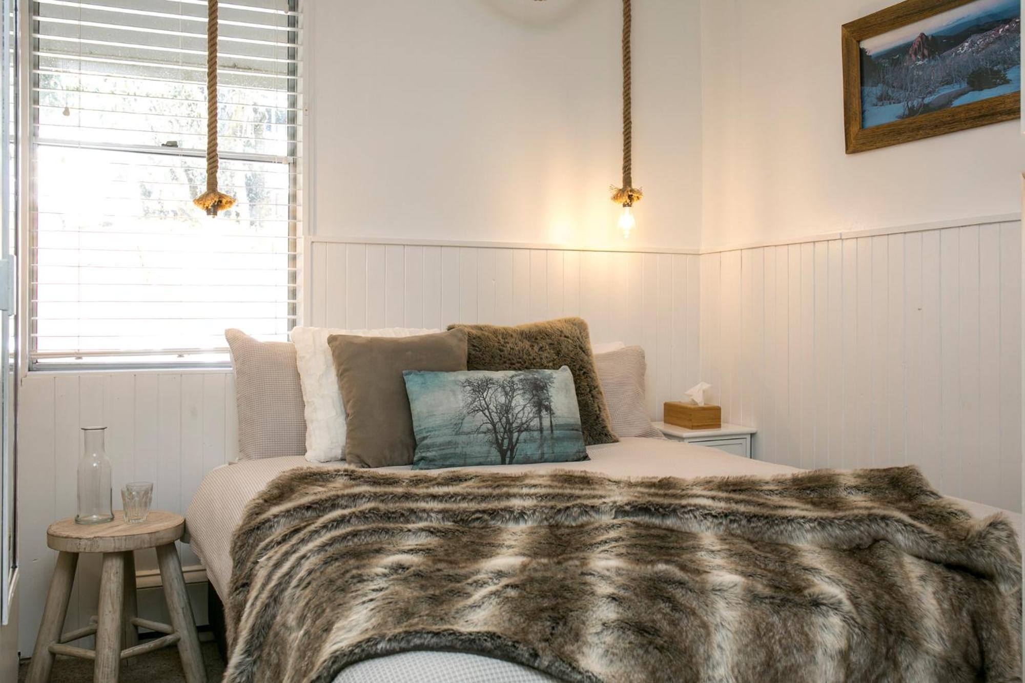 Queen Room photo 1