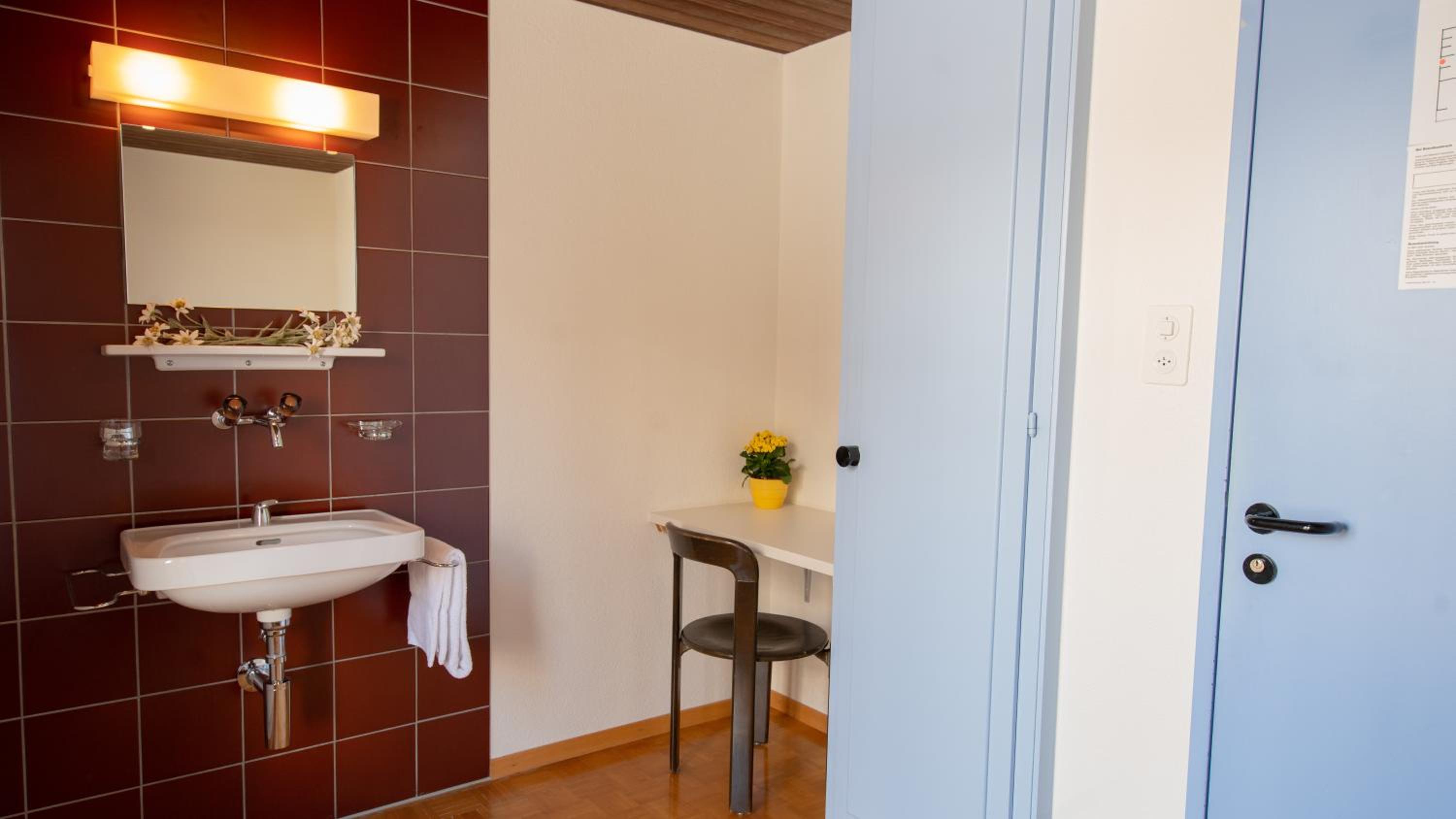 Single Room with Shared Bathroom