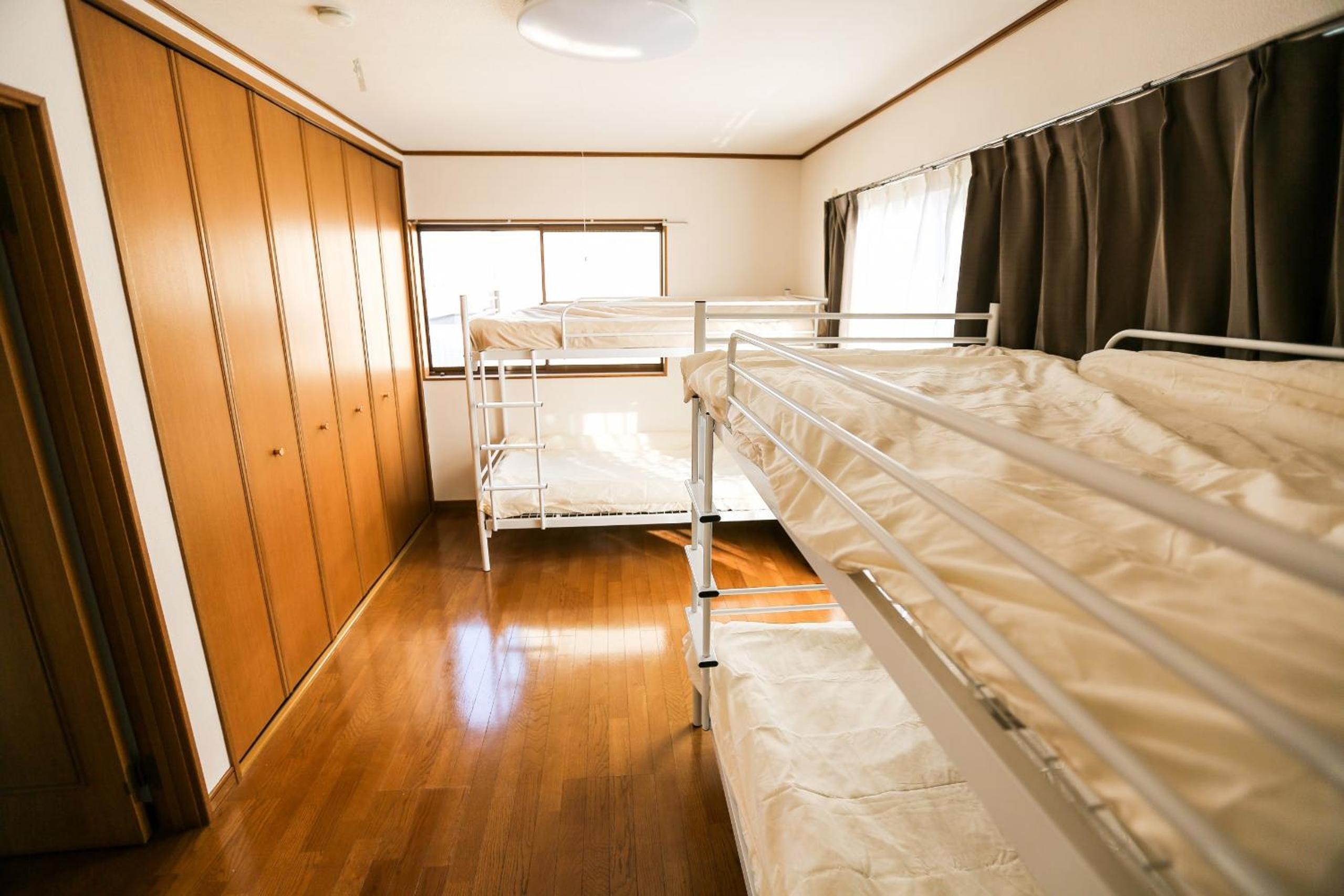 Bed in 4-Bed Mixed Dormitory Room photo 1