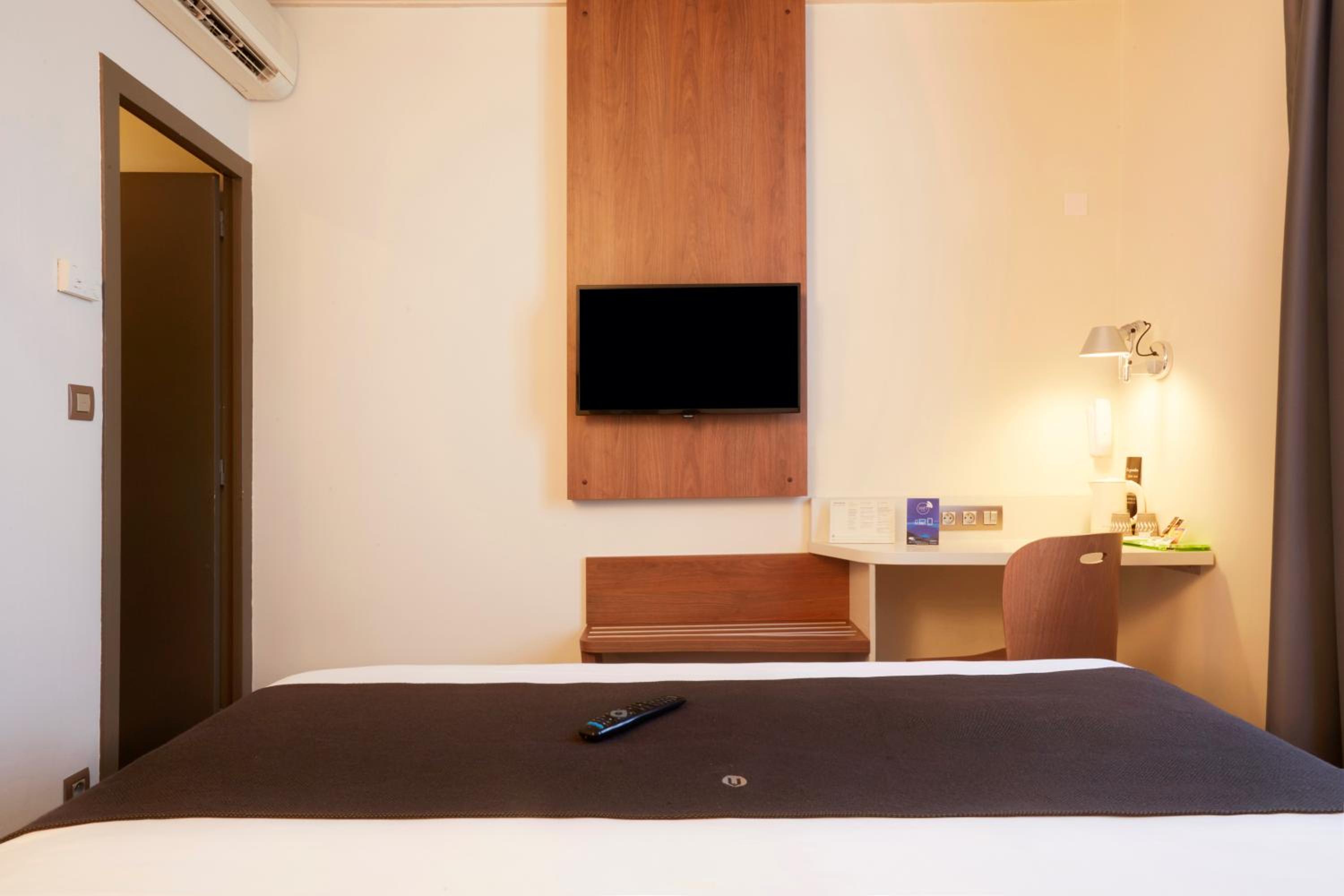 Standard Double Room - Photo 1