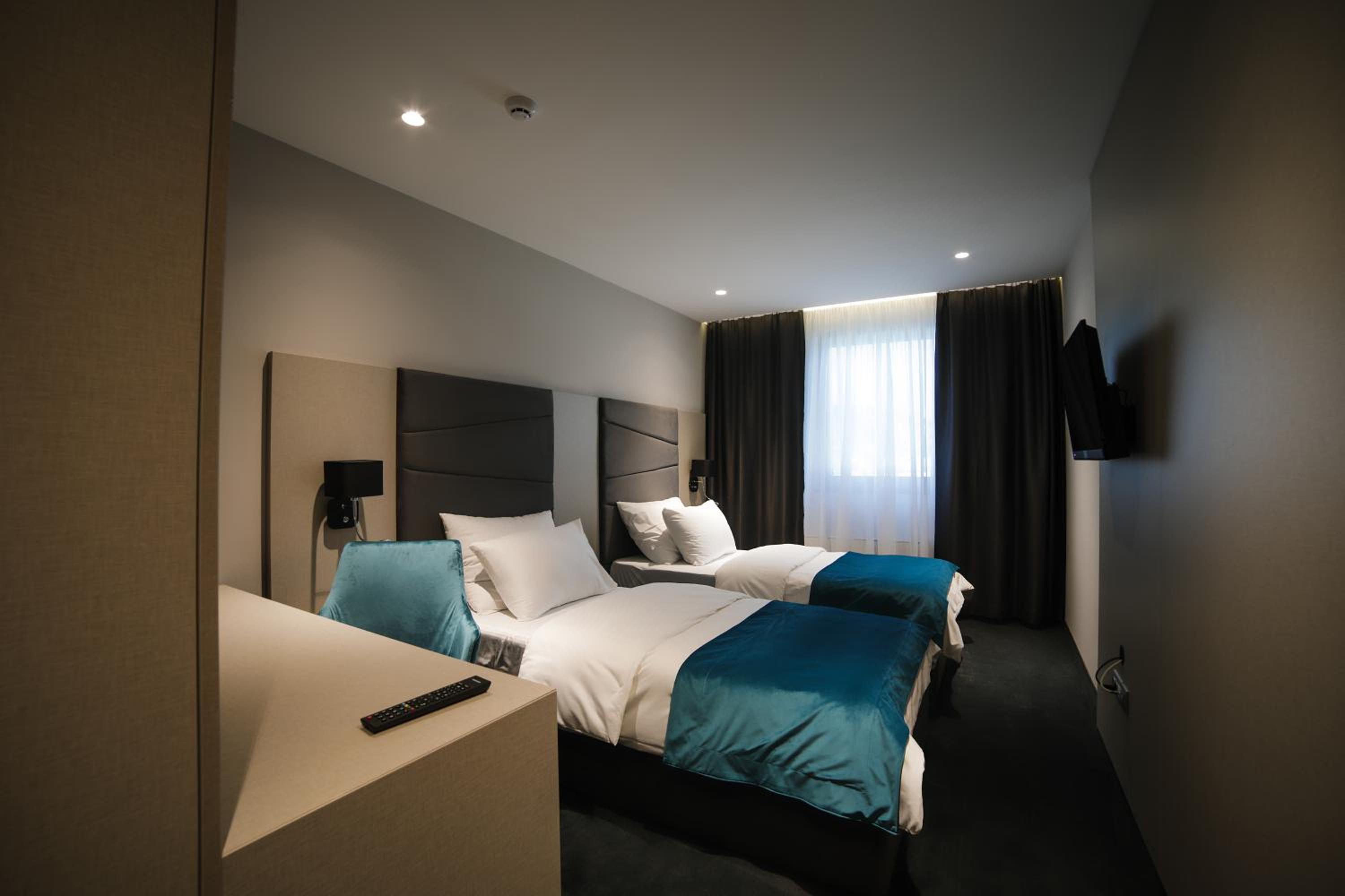 Superior Twin Room - Photo 3