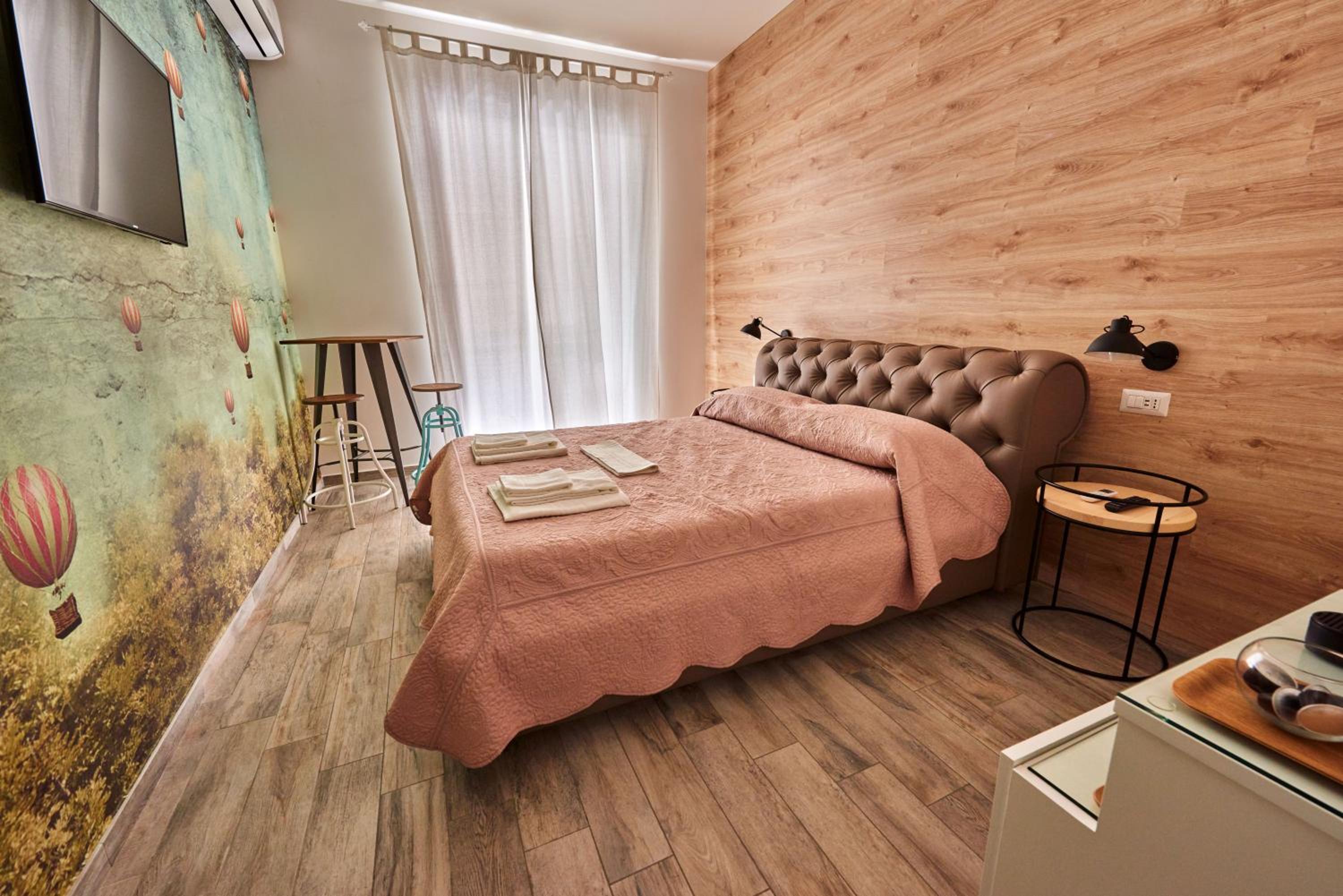 Double Room with Private External Bathroom