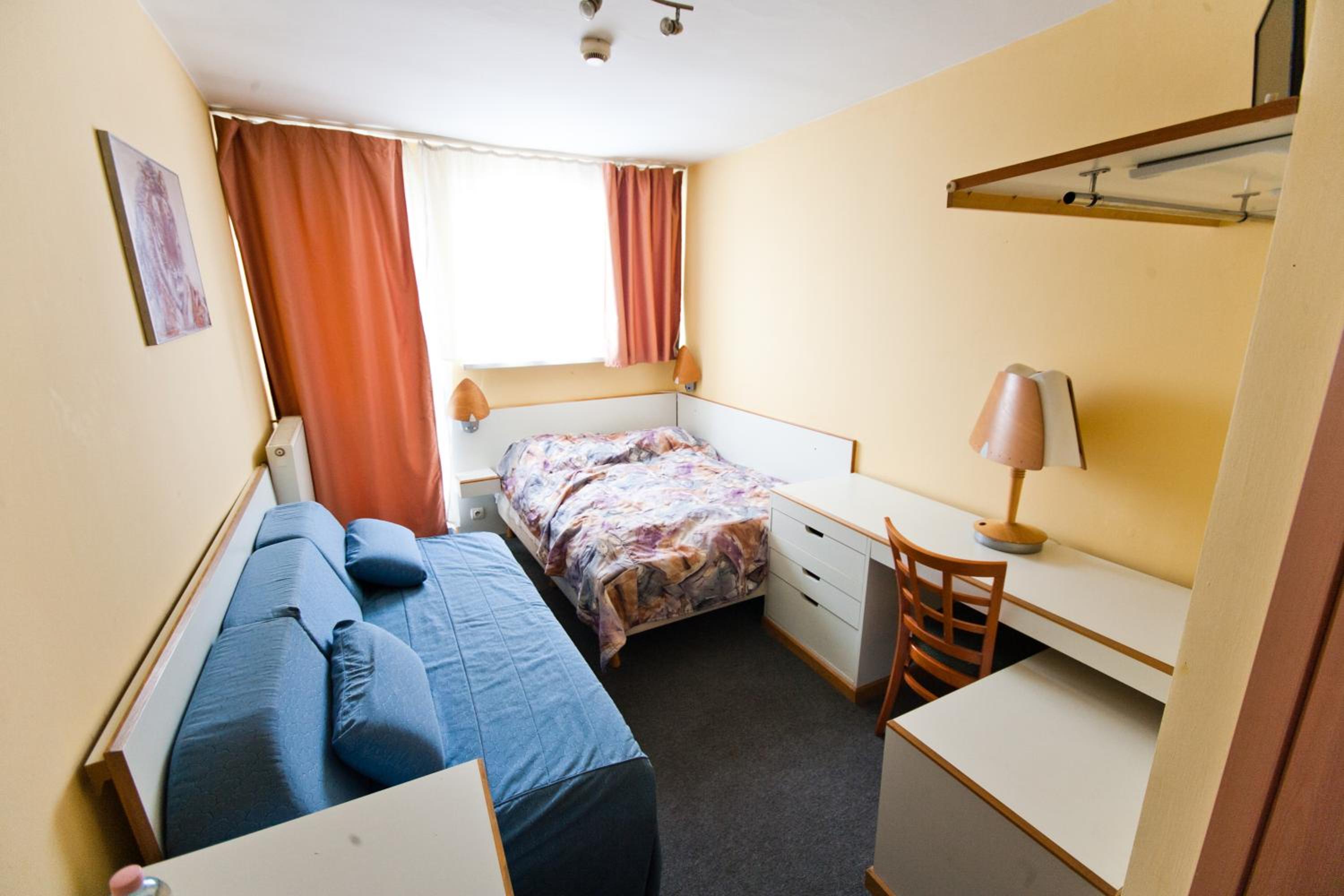 Basic Triple Room photo 3