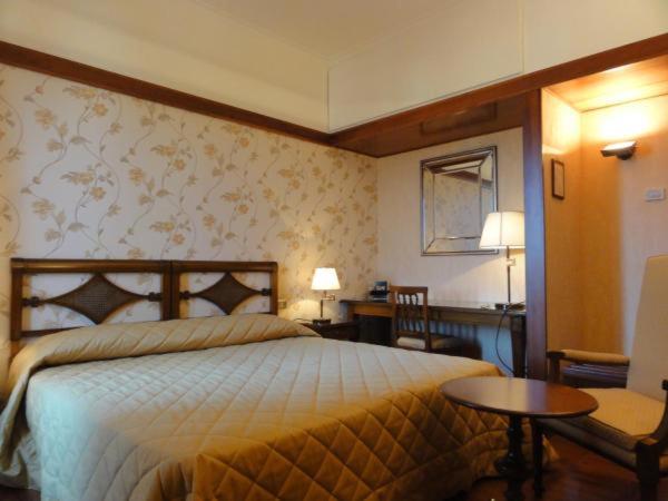 Deluxe Twin Room - Photo 1