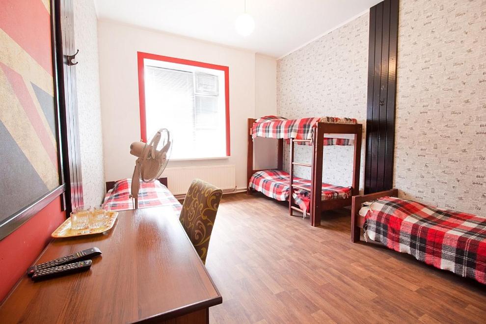 Bed in 4-Bed Dormitory Room photo 1