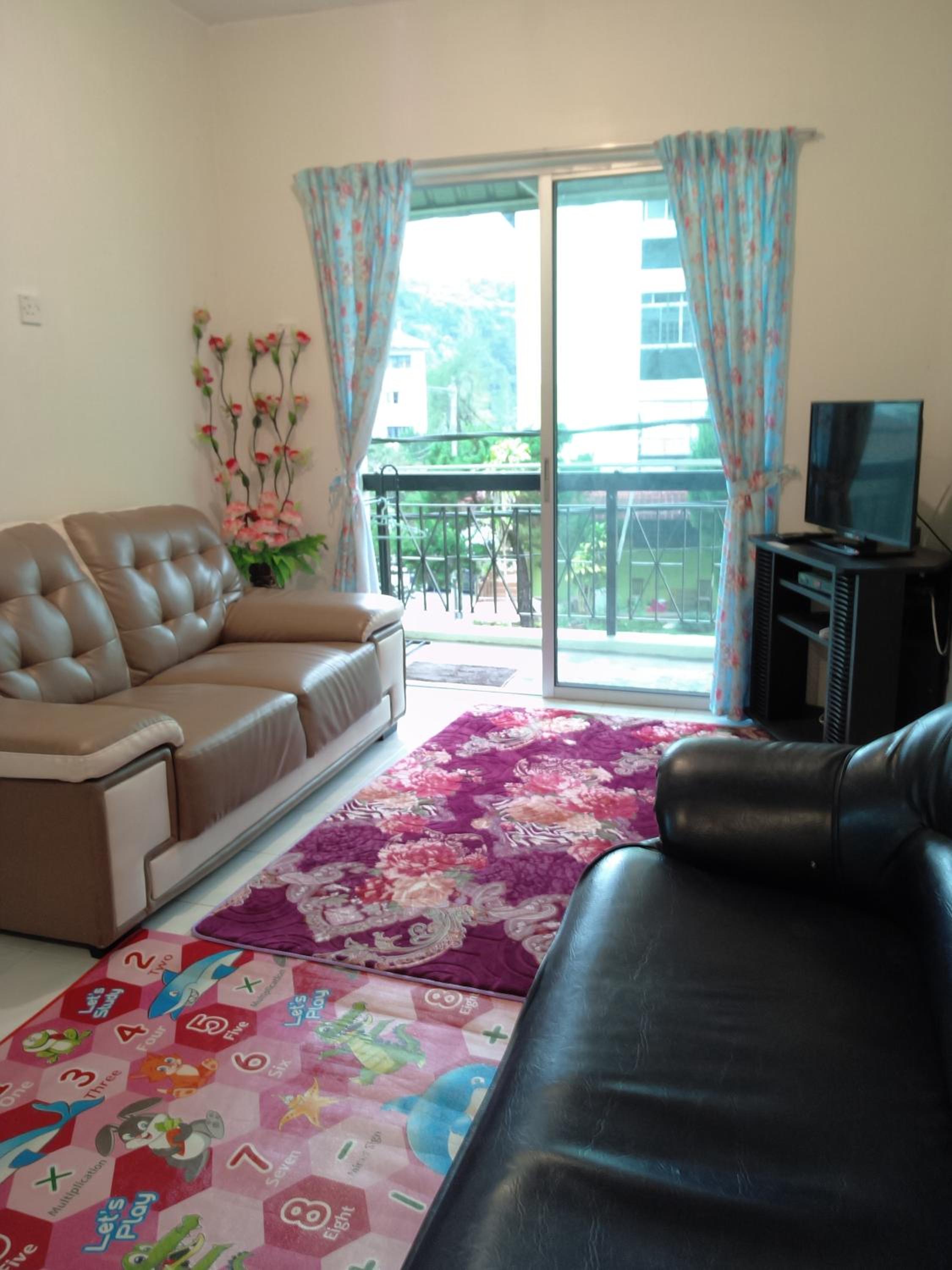 Apartment with Balcony photo 1