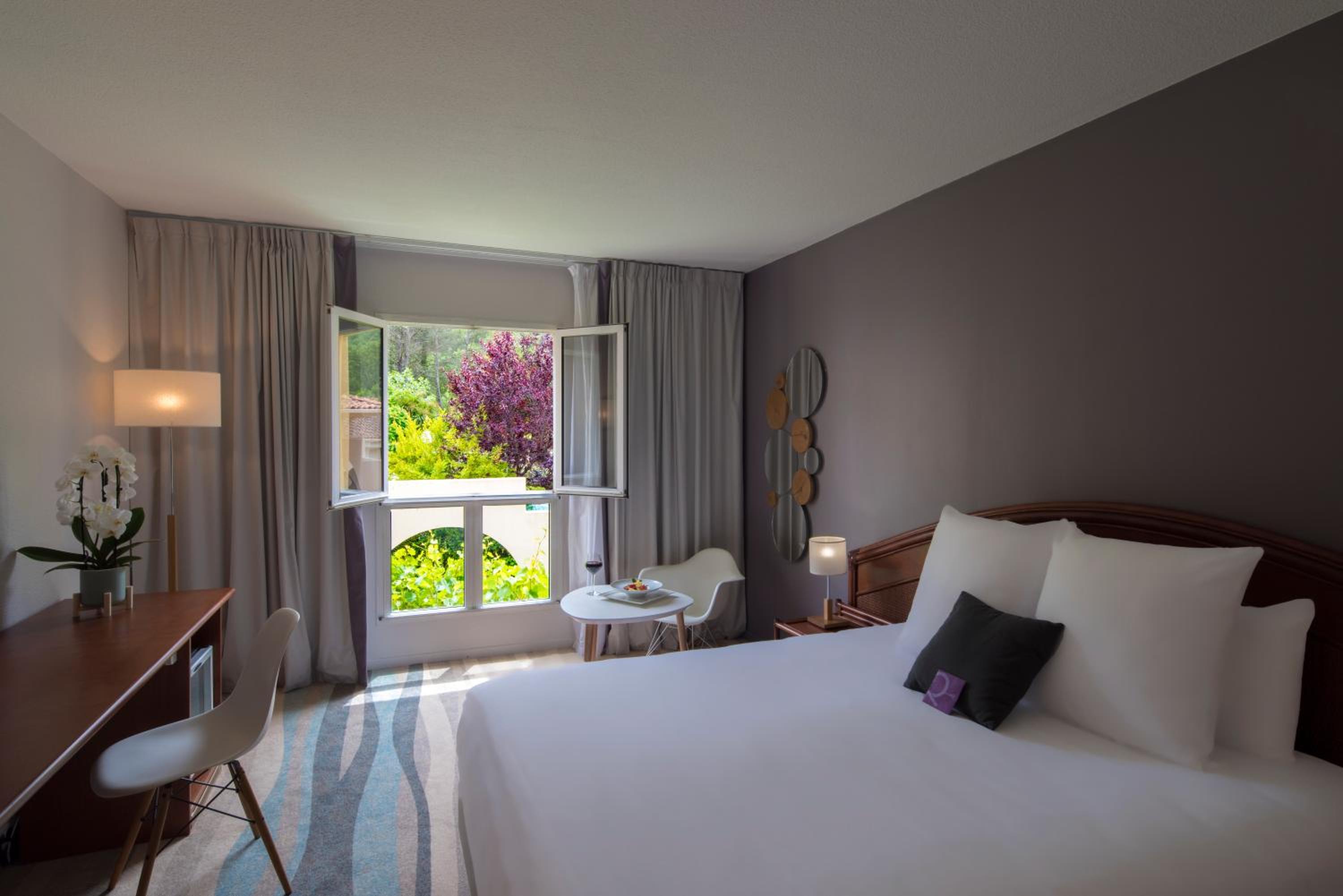Standard Double Room - Photo 2