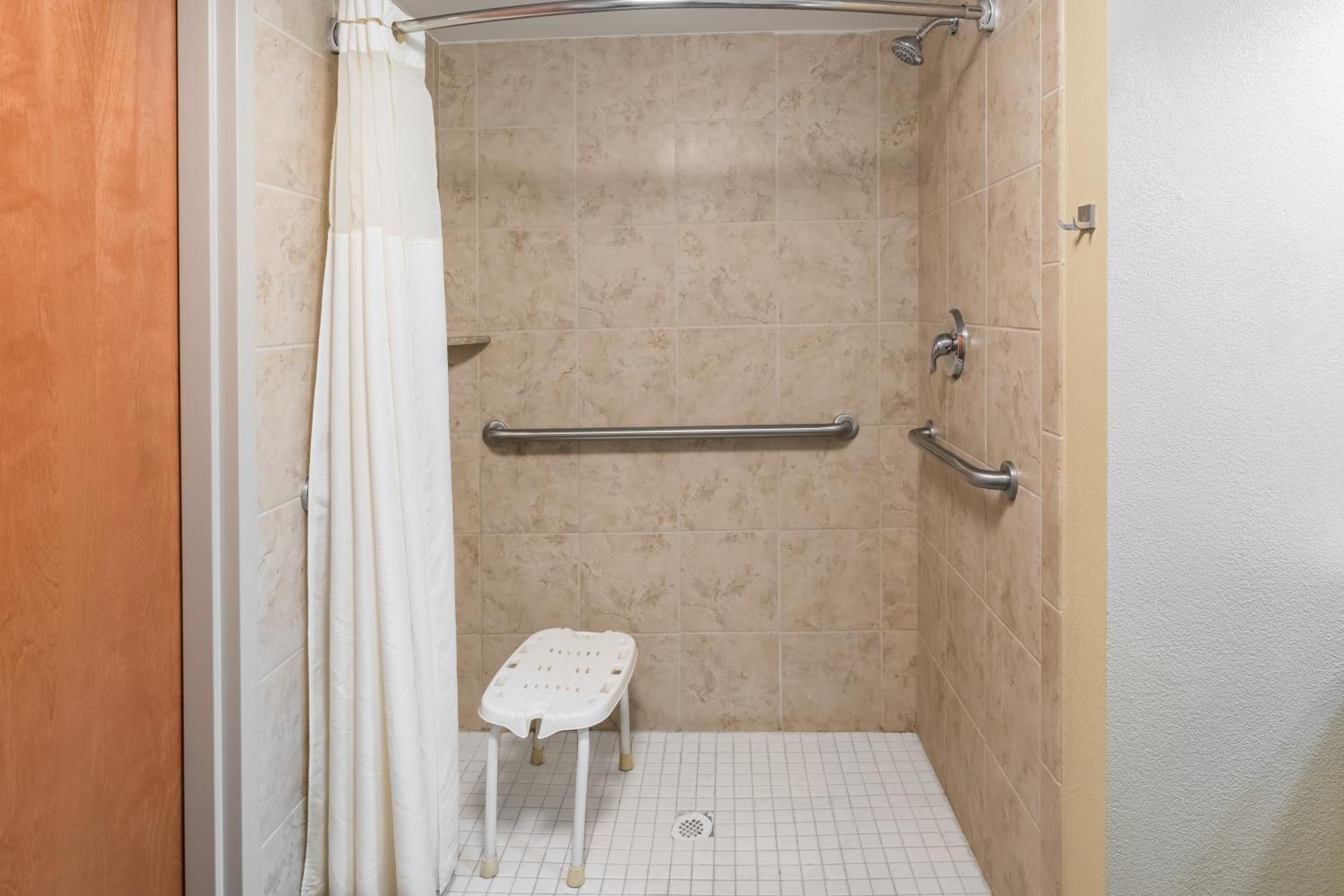 King Studio Suite, Disability Access Non-Smoking - Photo 3