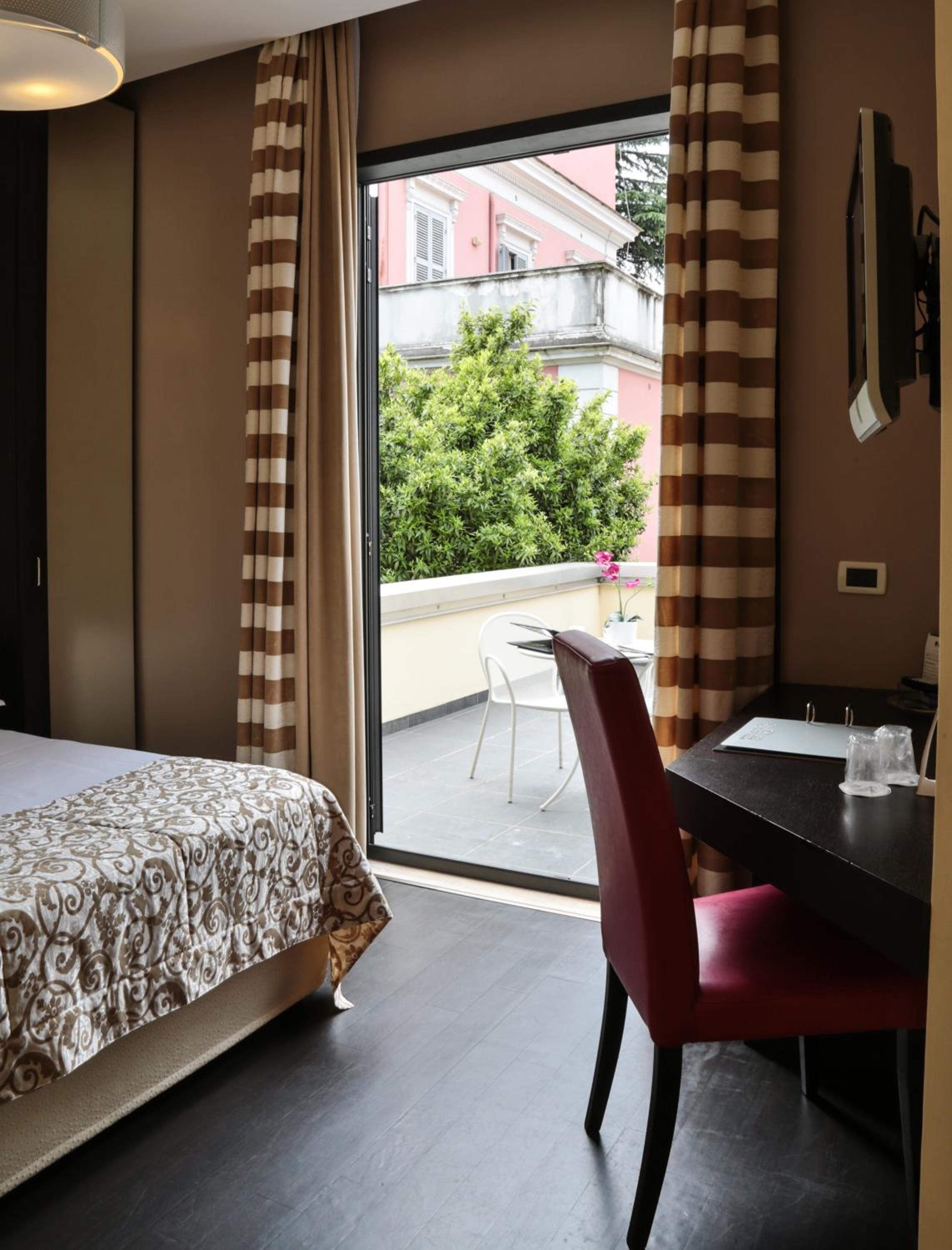 Deluxe Queen Room