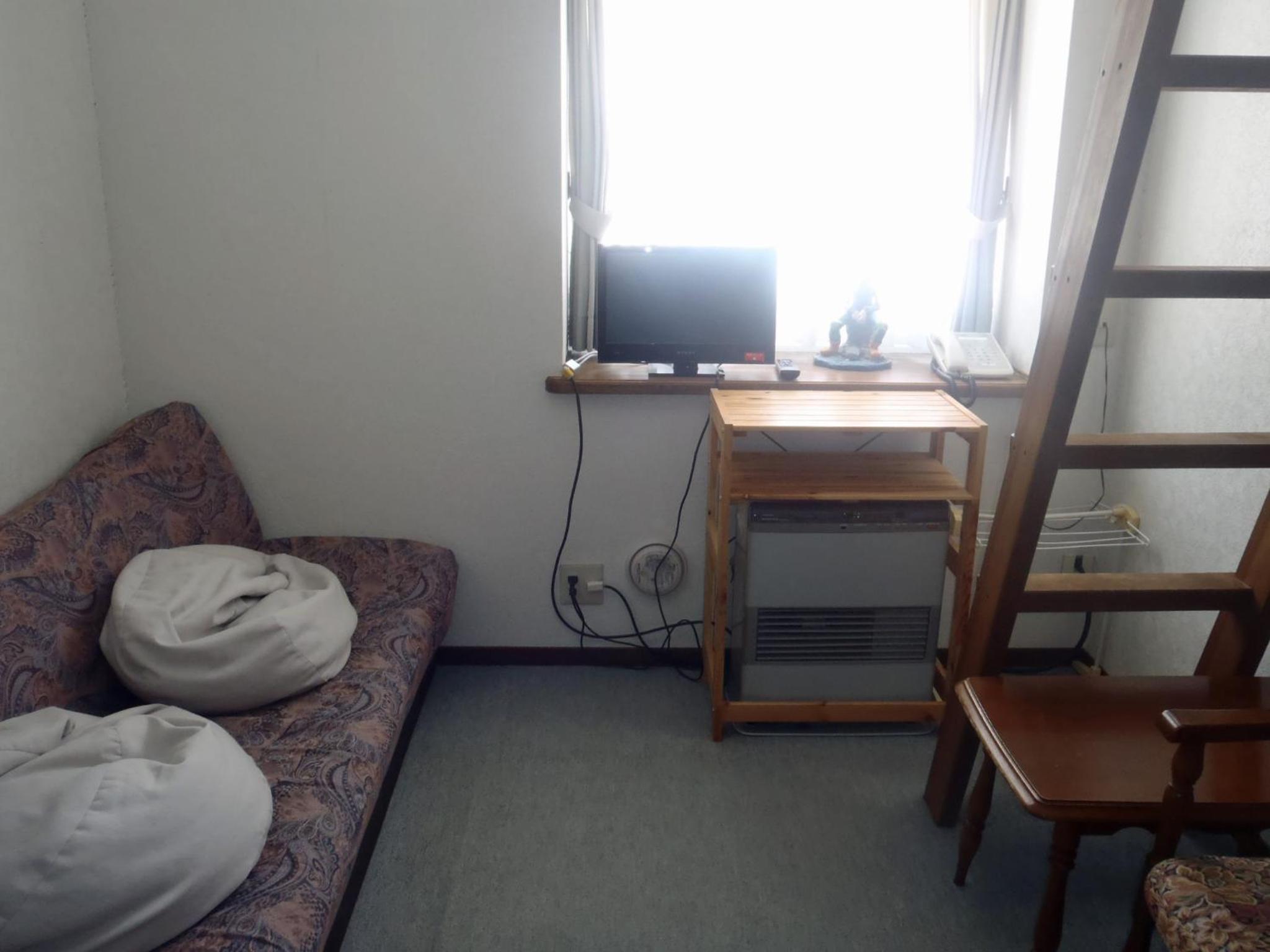 Single Bed in Dormitory Room photo 3