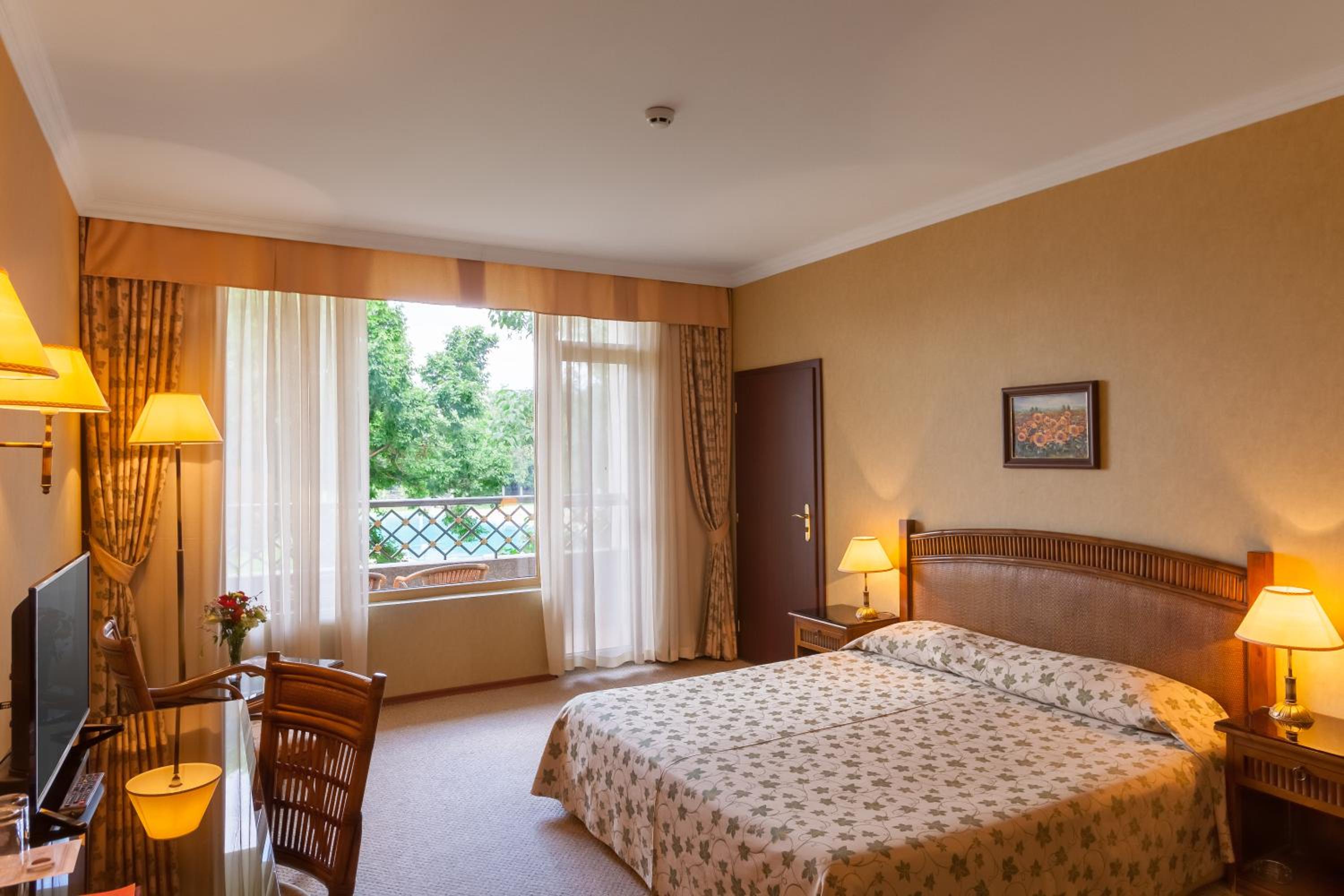 Economy Double Room photo 3