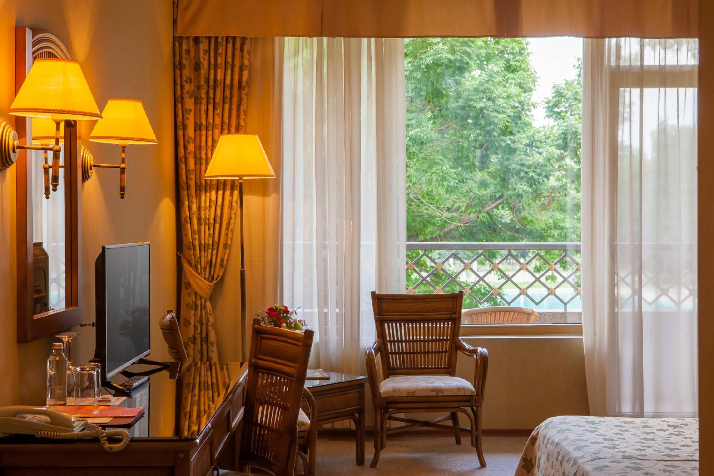 Economy Double Room photo 2