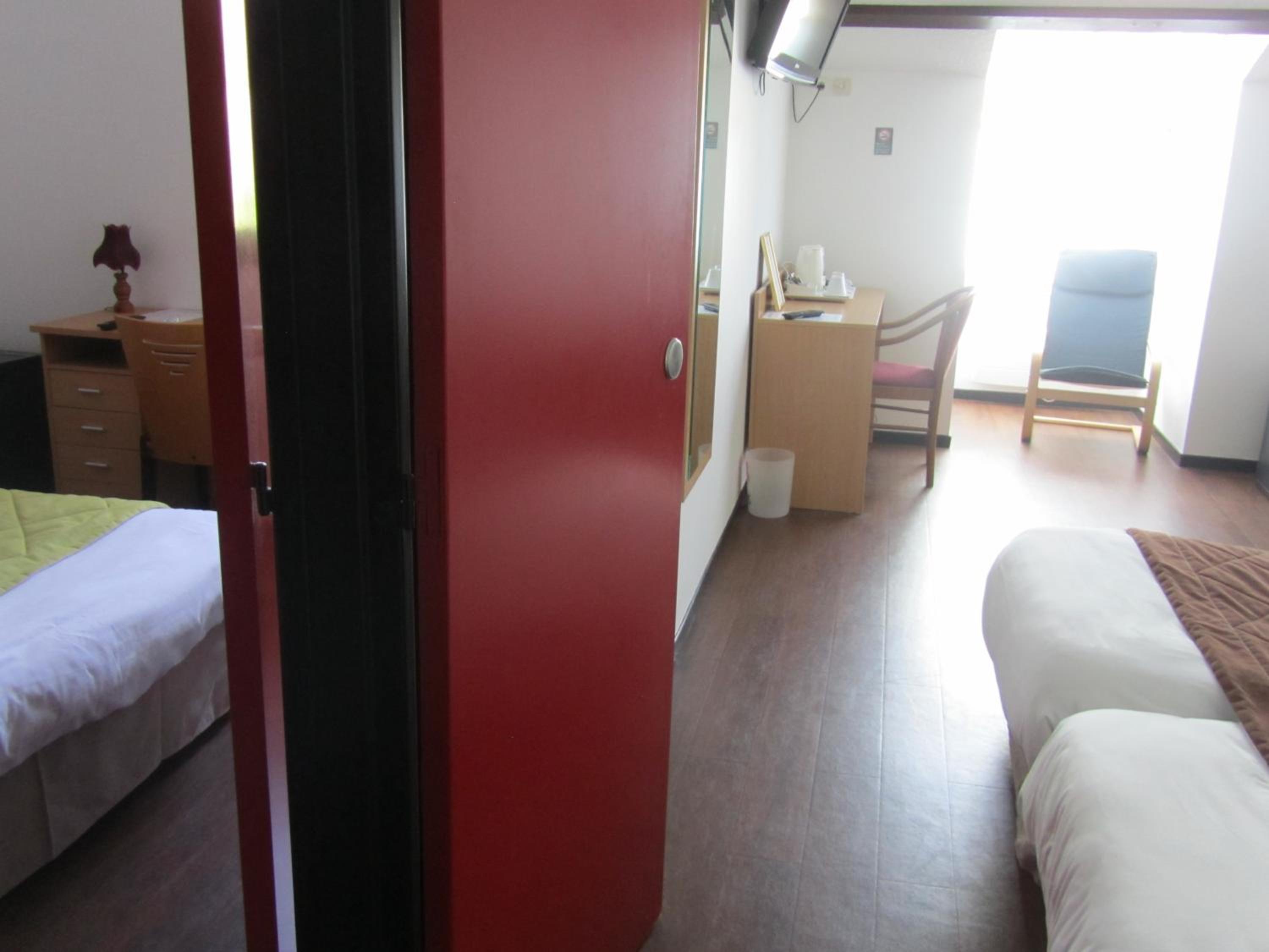 Family Room (2 Adults + 2 Children) photo 2