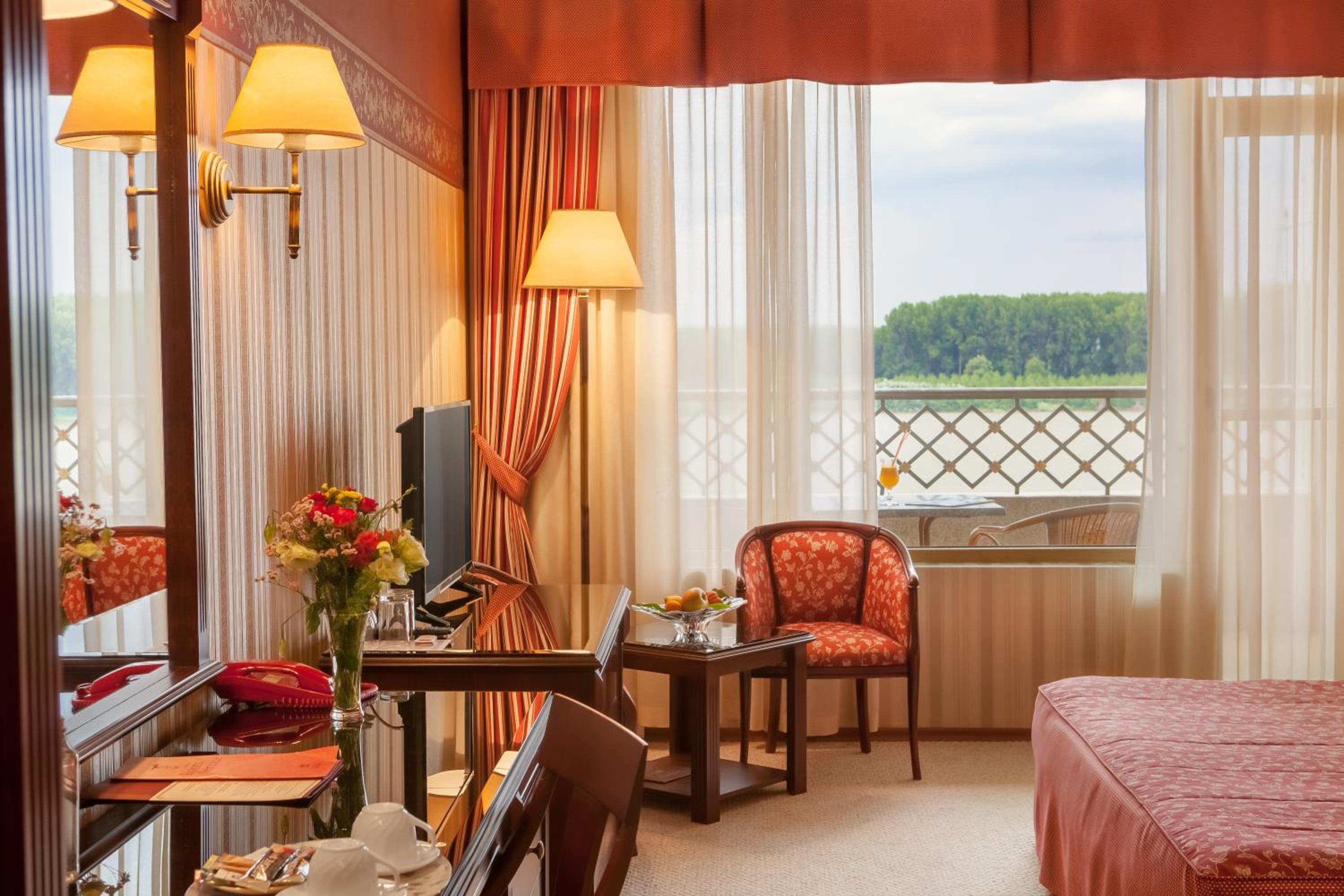 Deluxe Double Room - Photo 1