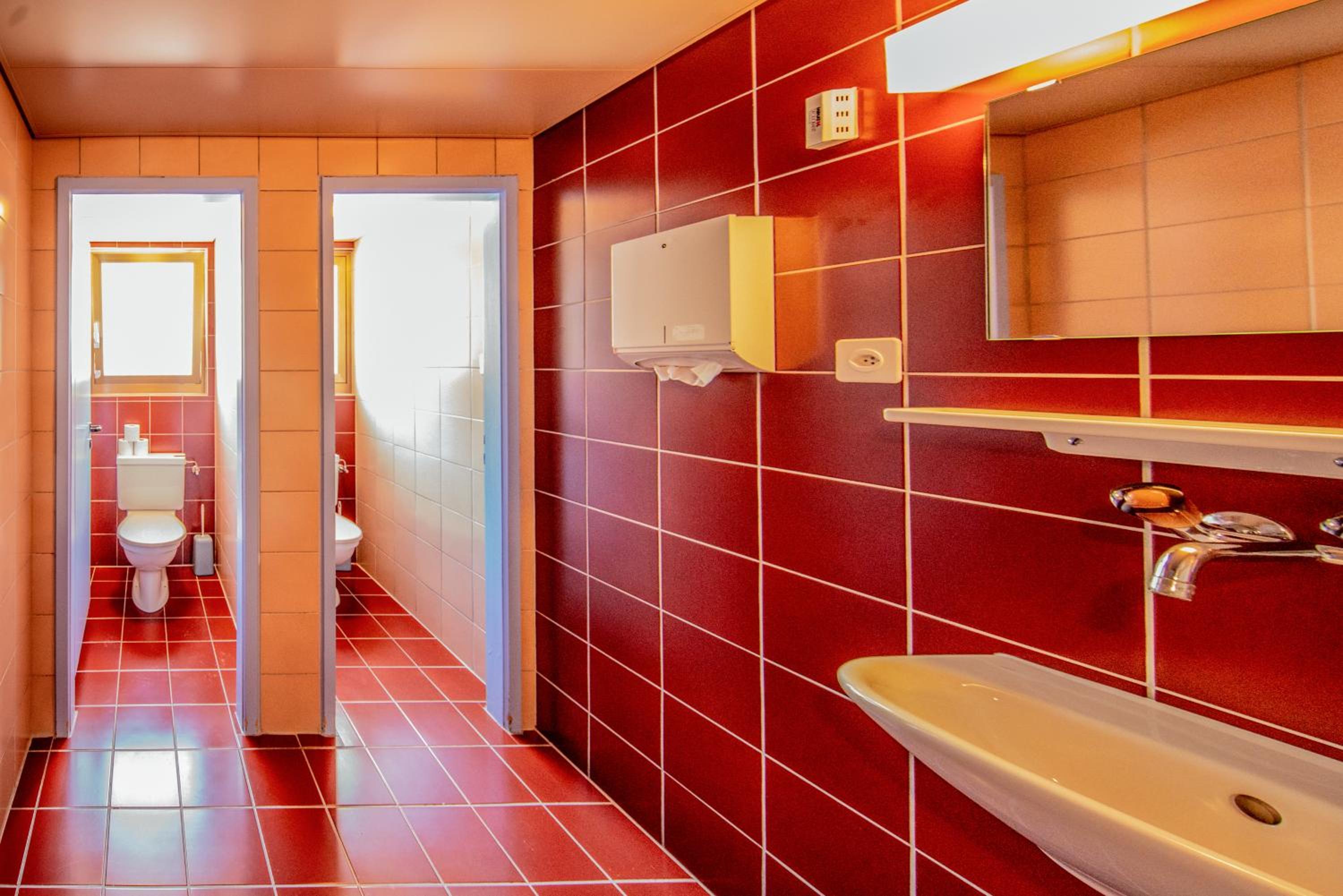 Twin Room with Private Bathroom - Photo 1