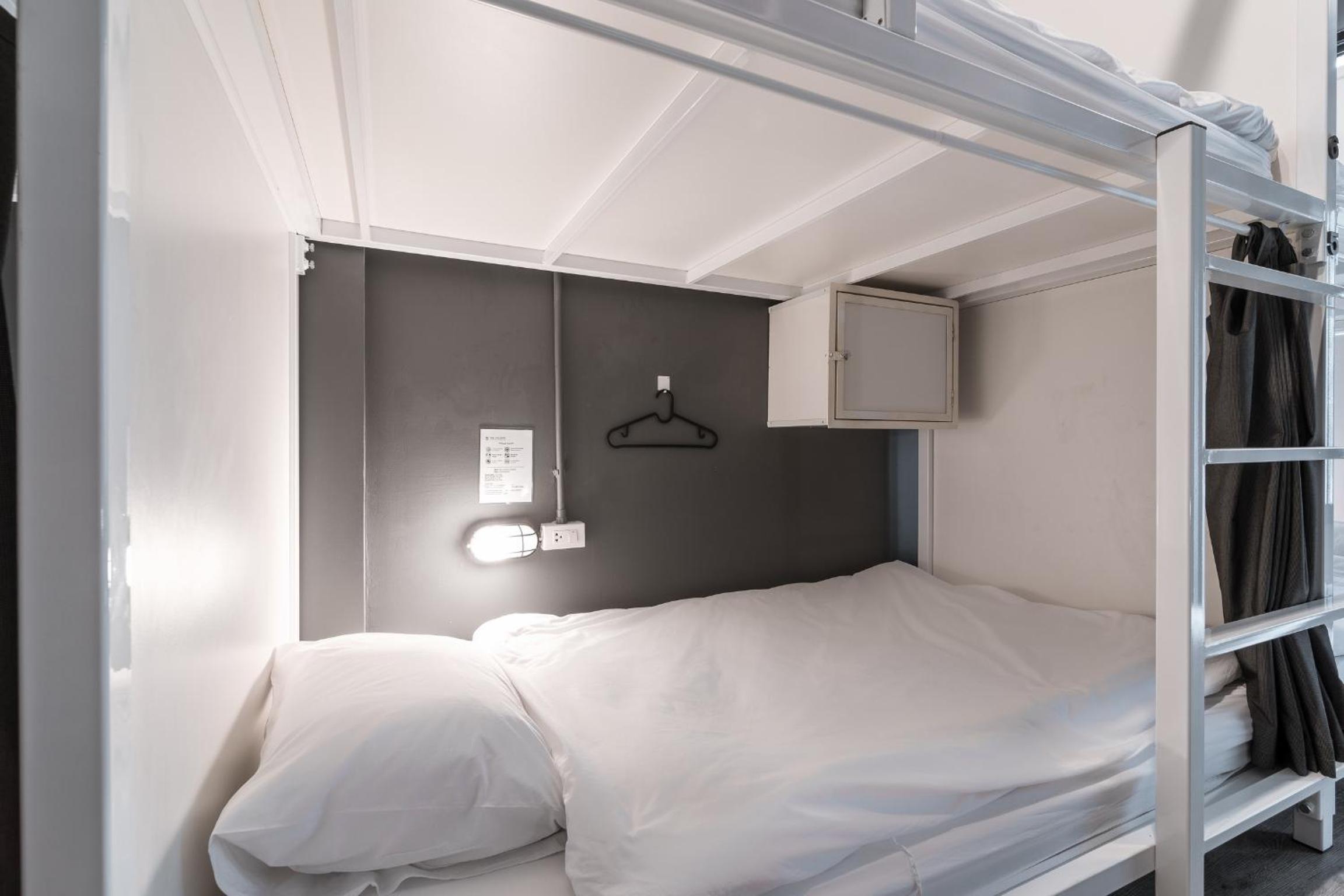 Bunk Bed in Female Dormitory Room   photo 2