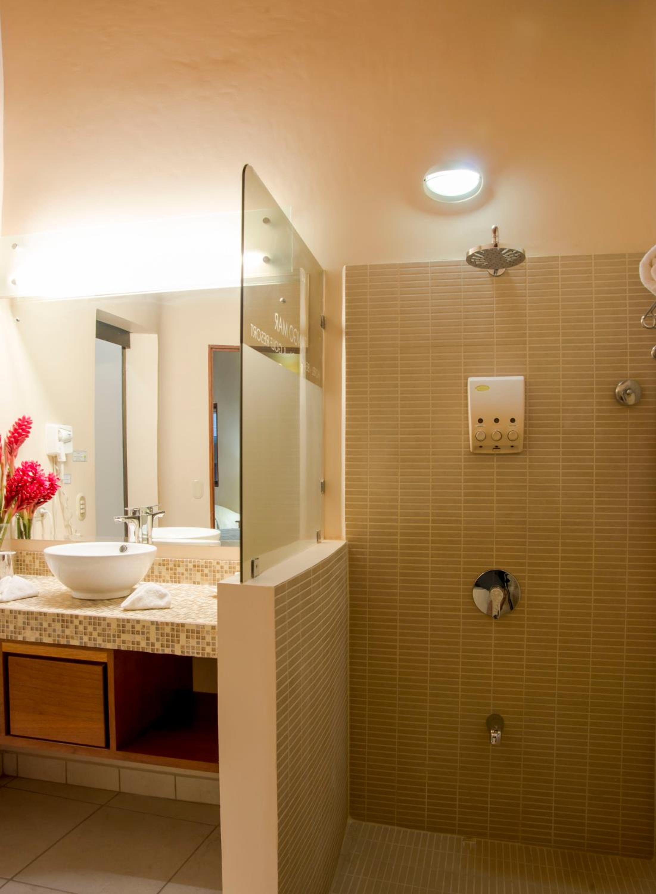 Tropical Suite - Photo 3