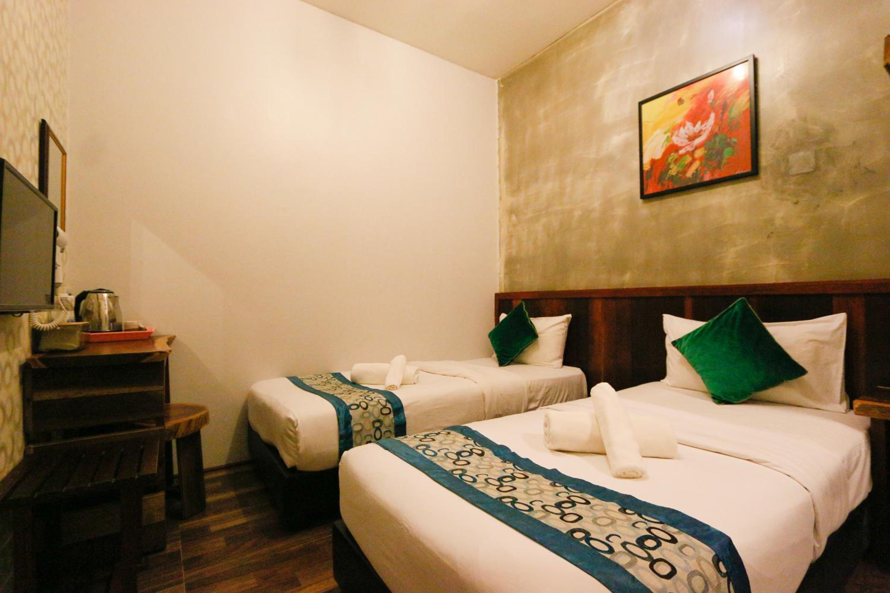 Standard Twin Room