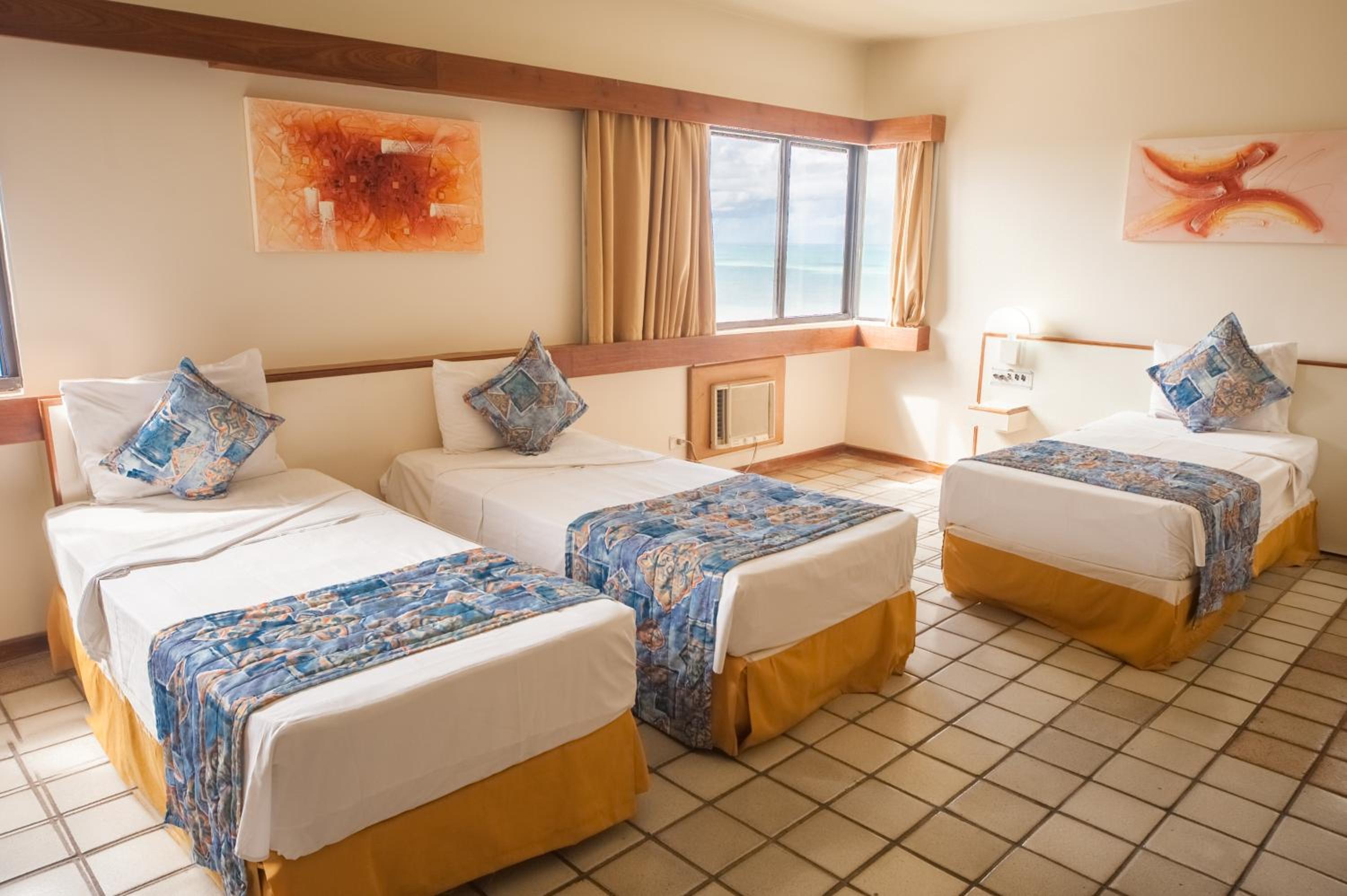 Standard Triple Room with Single Beds - Photo 1
