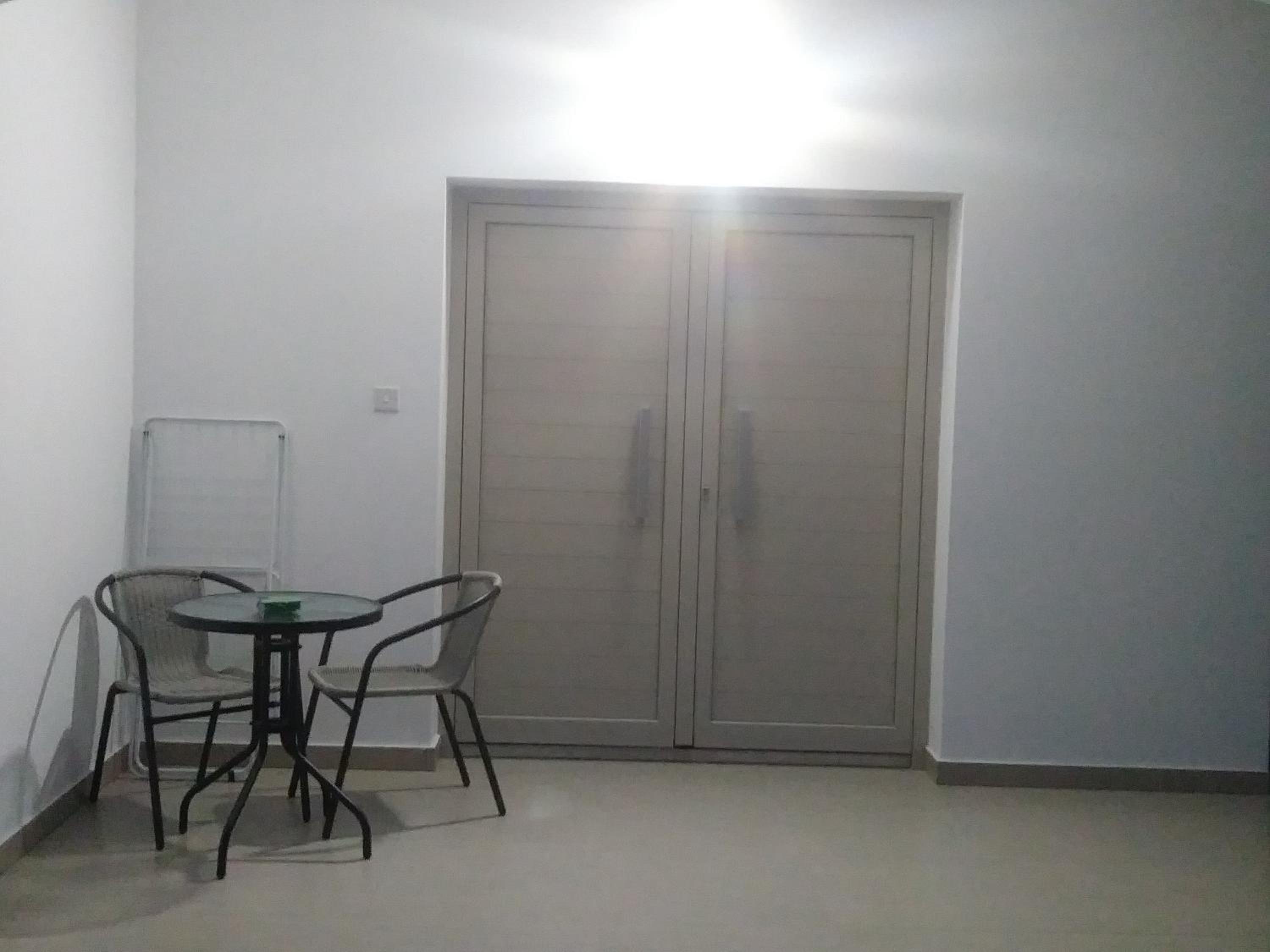 One-Bedroom Apartment - Photo 1