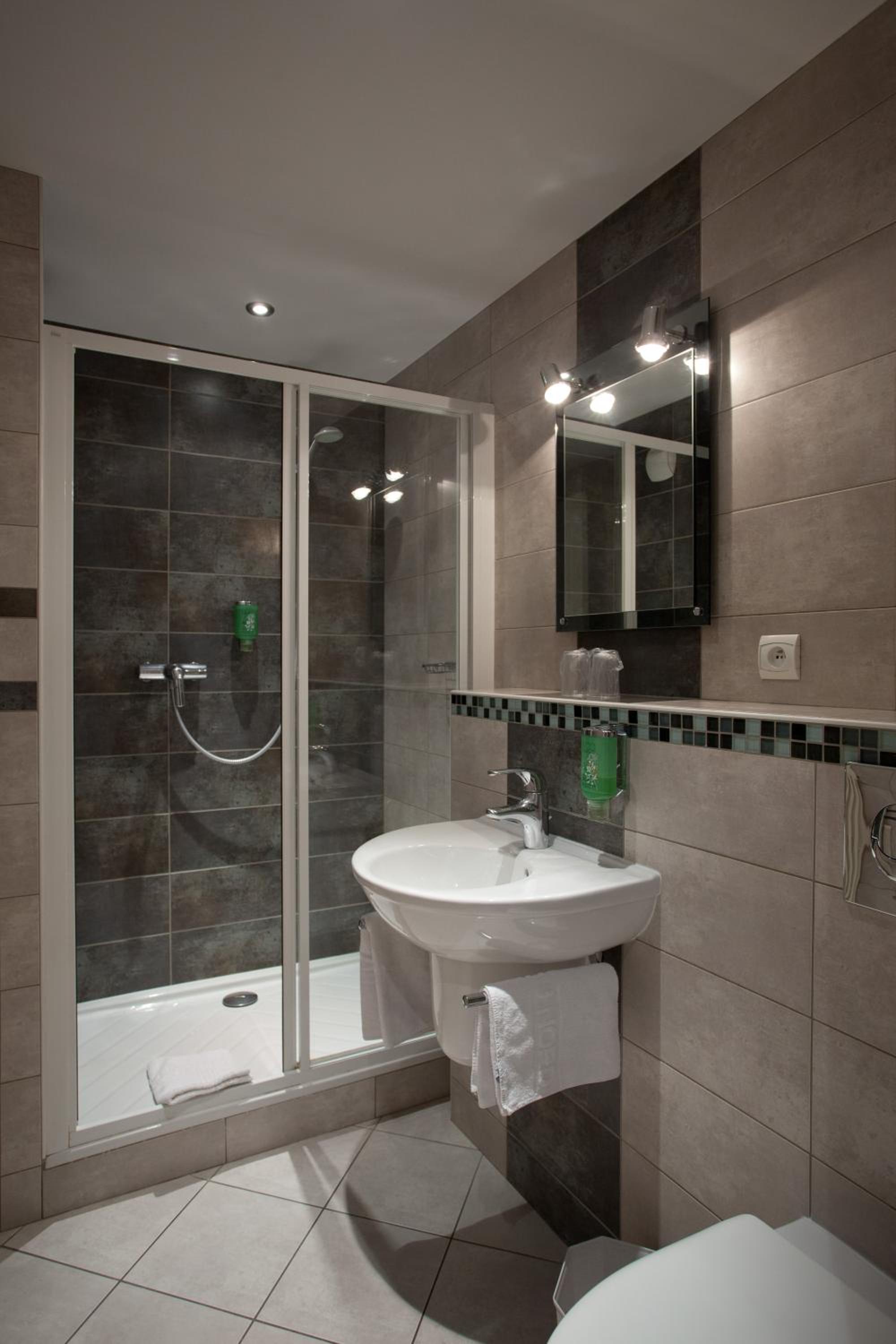 Superior King Room with River View - Photo 7