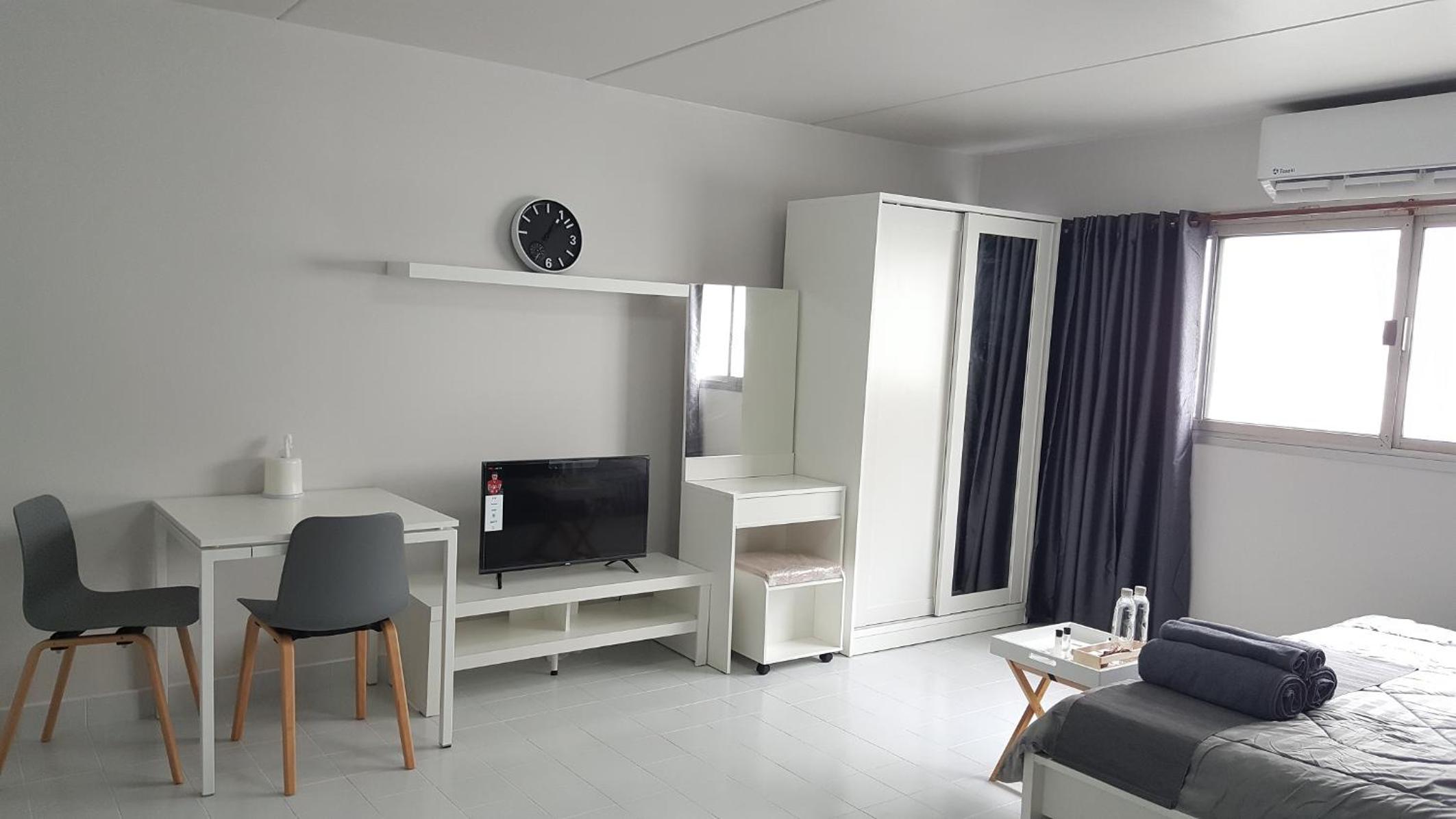 Apartment - Photo 13