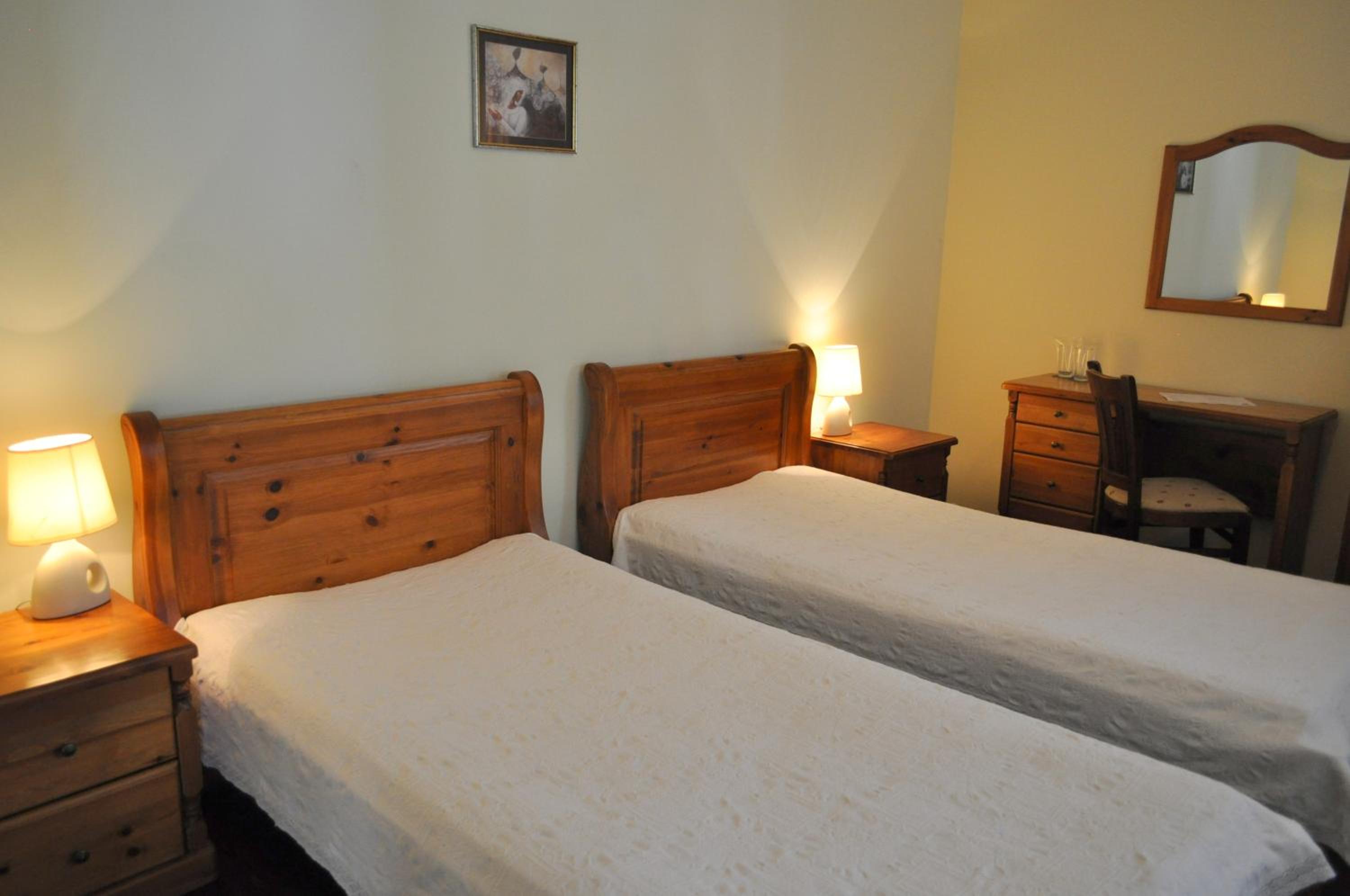 Economy Double or Twin Room photo 3