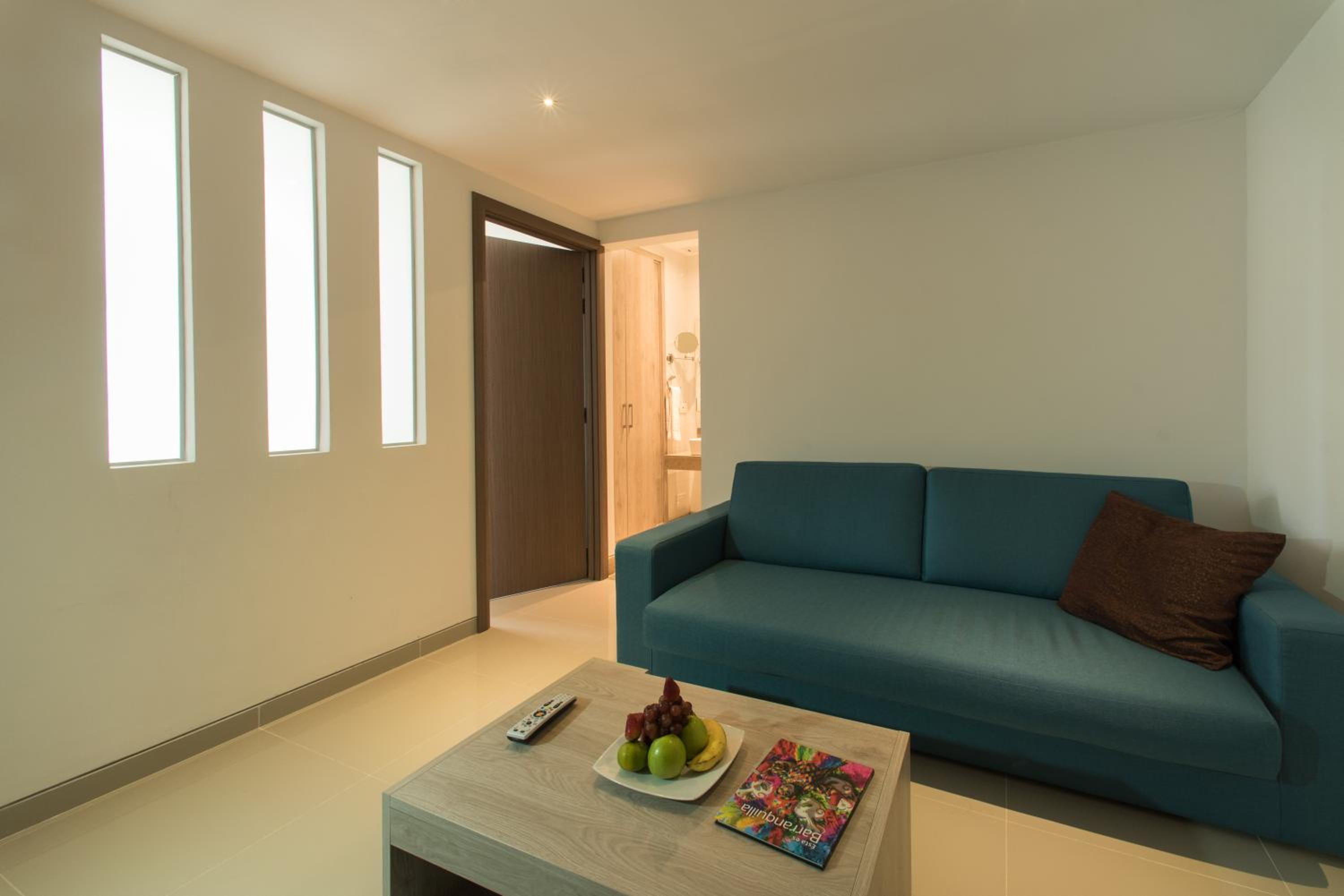 Suite - Photo 6