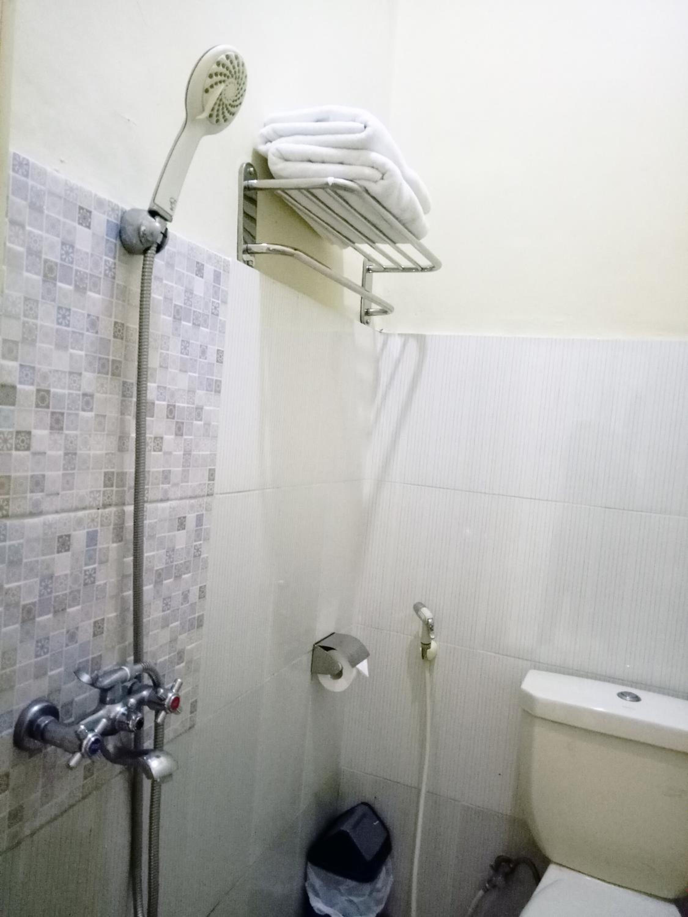 Standard Double Room - Photo 5