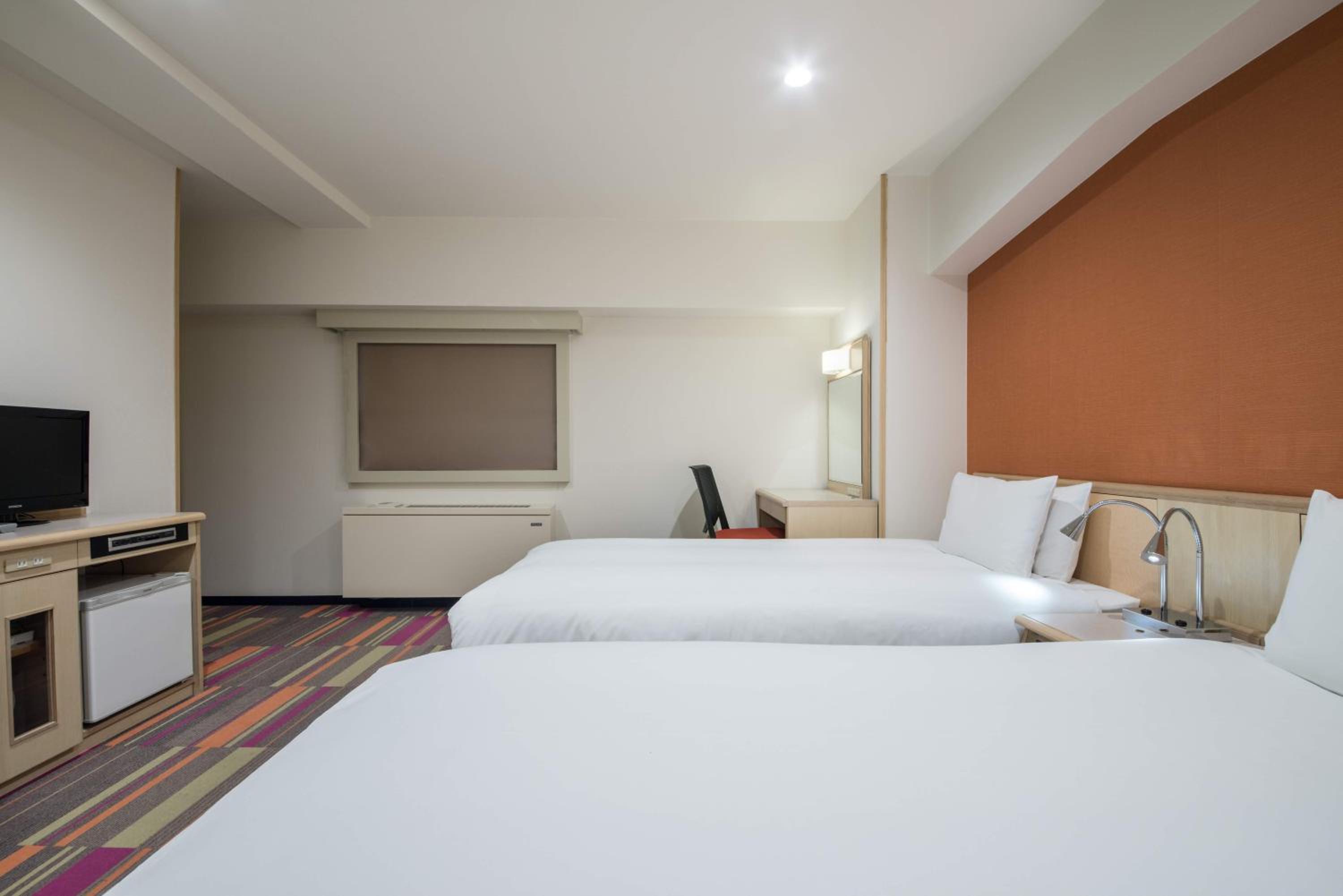 Superior Twin Room - Non-Smoking photo 2